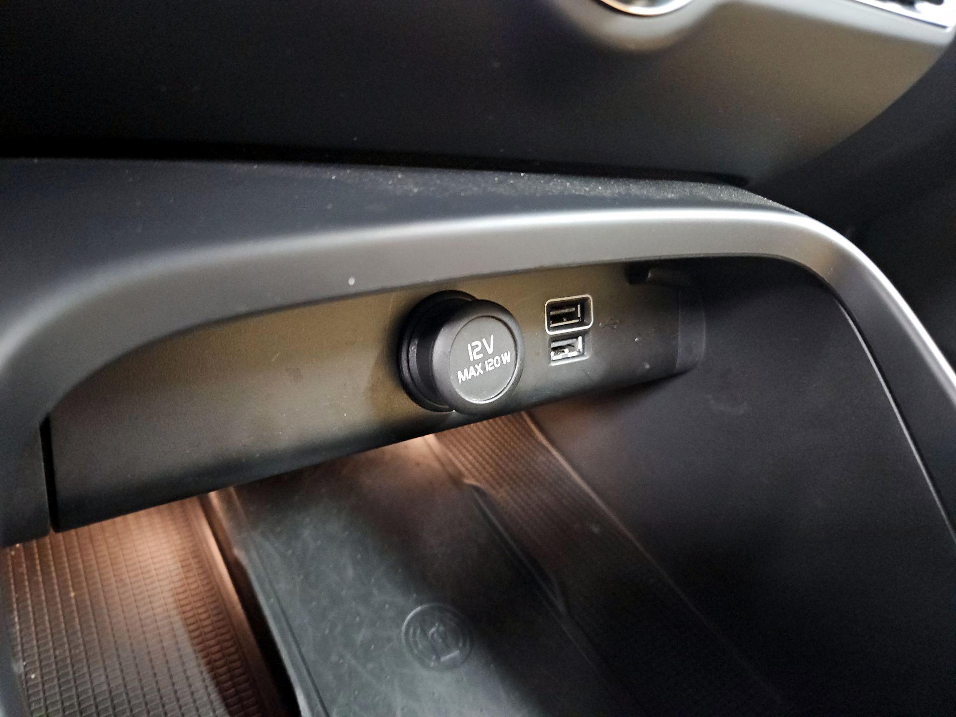 Thumbnail: 2020 Volvo XC40 - 19