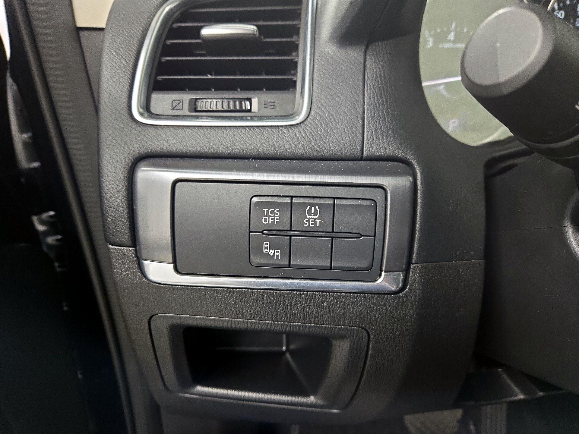 Thumbnail: 2016 Mazda CX-5 - 13