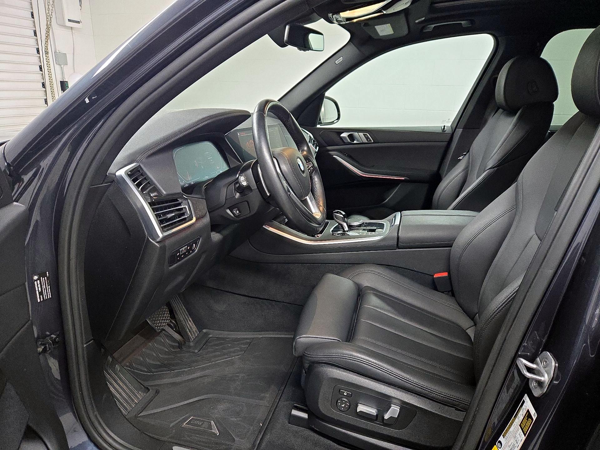 Thumbnail: 2022 BMW X5 - 11