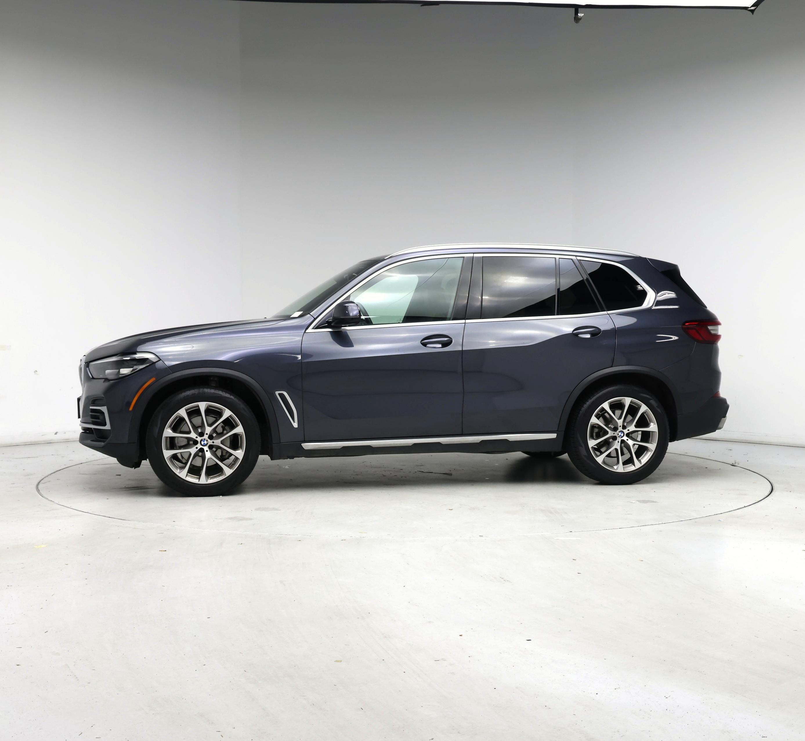 Thumbnail: 2022 BMW X5 - 3