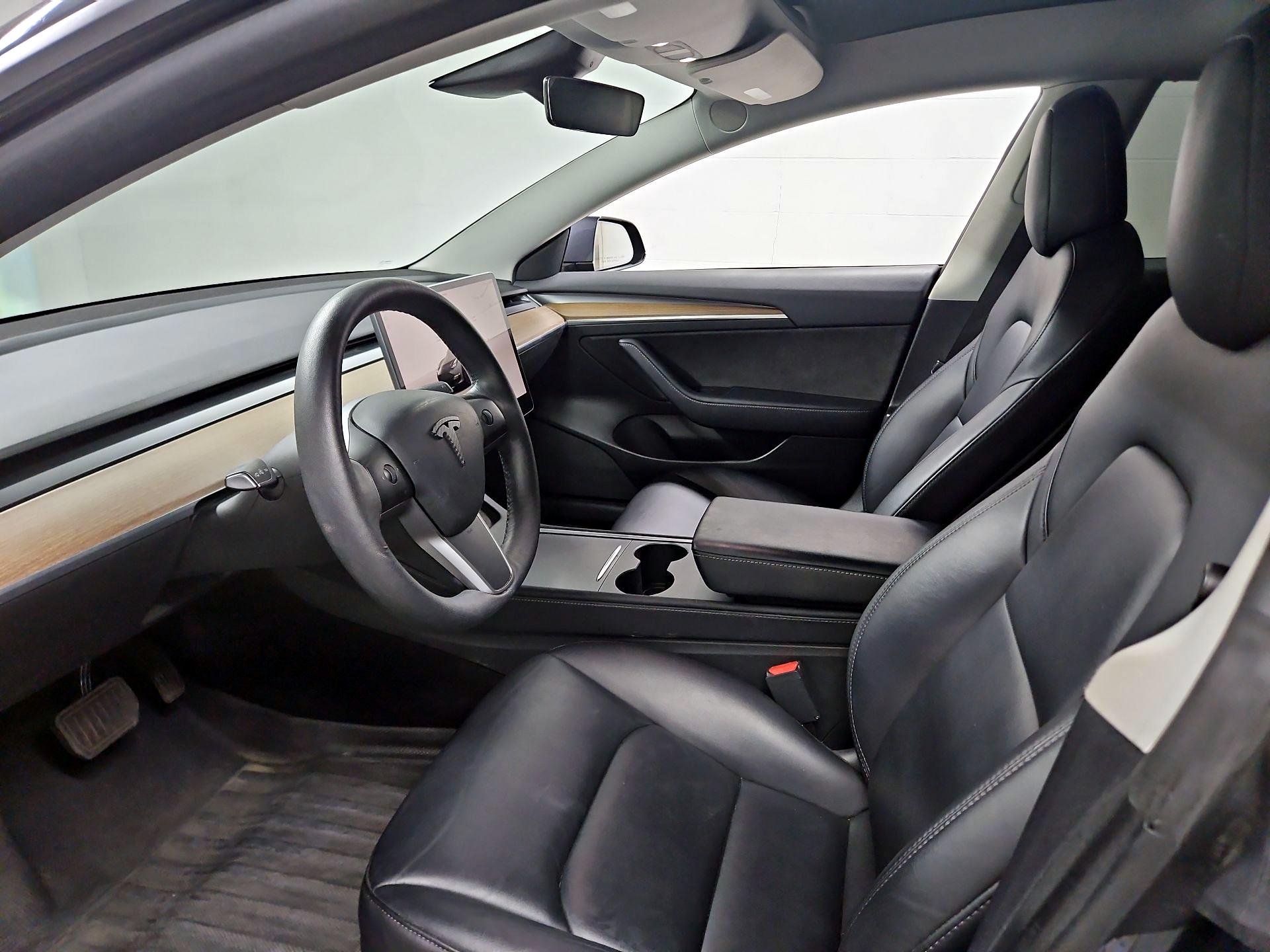 Thumbnail: 2022 Tesla Model 3 - 11