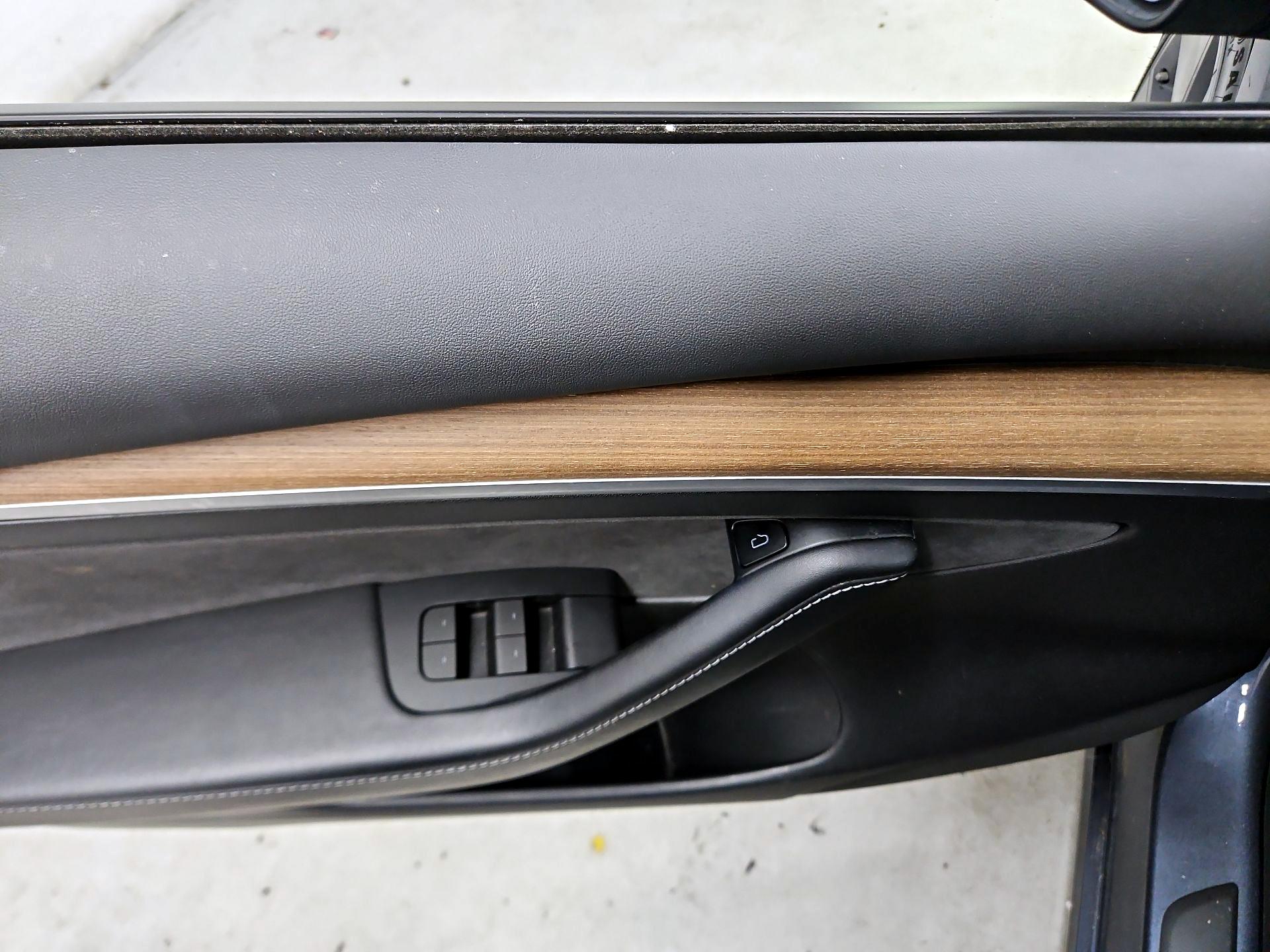 Thumbnail: 2022 Tesla Model 3 - 12