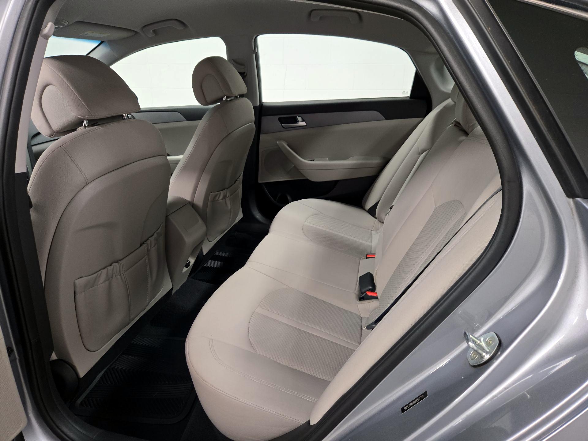 Thumbnail: 2017 Hyundai Sonata - 18