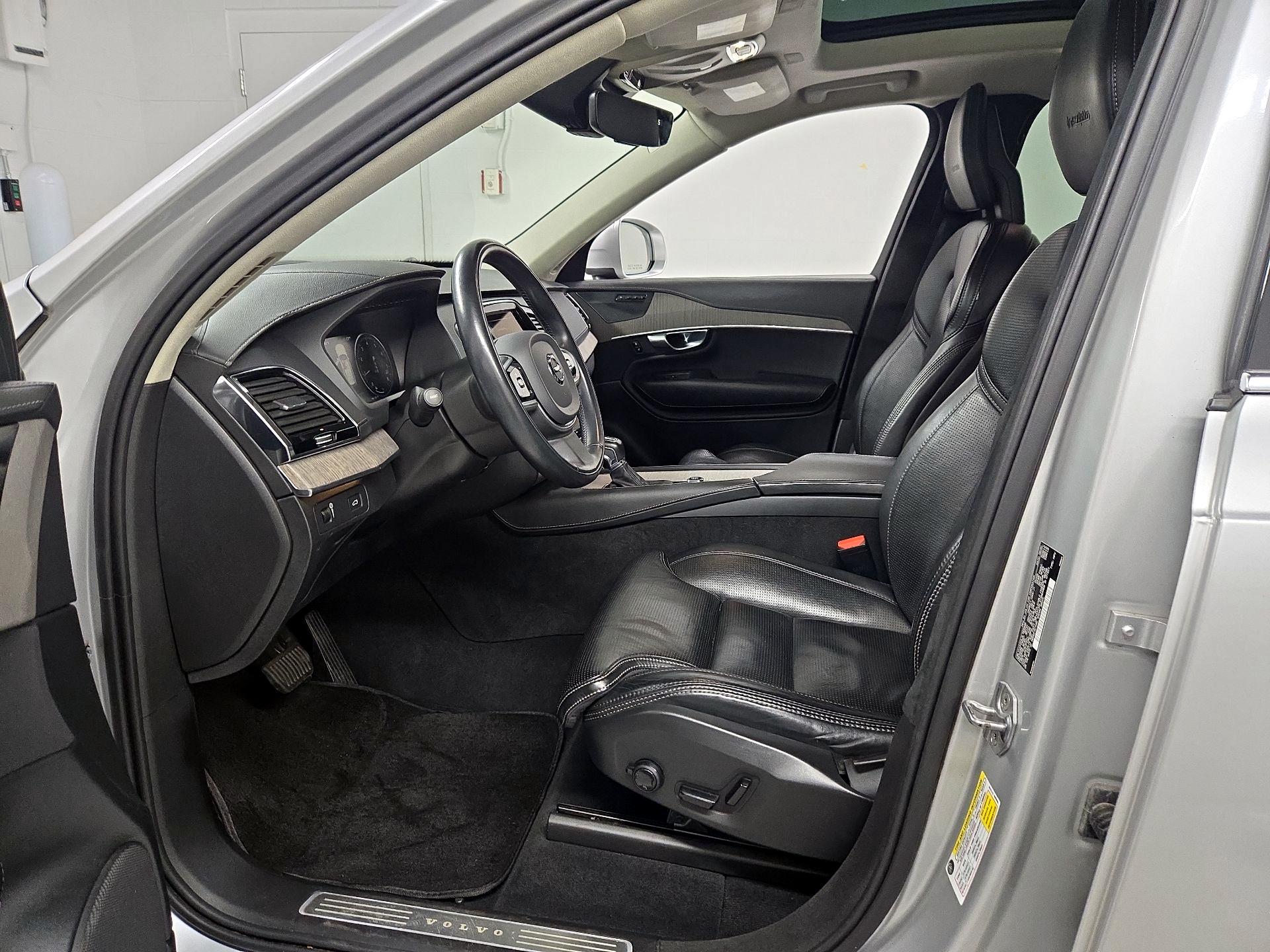 Thumbnail: 2020 Volvo XC90 - 11