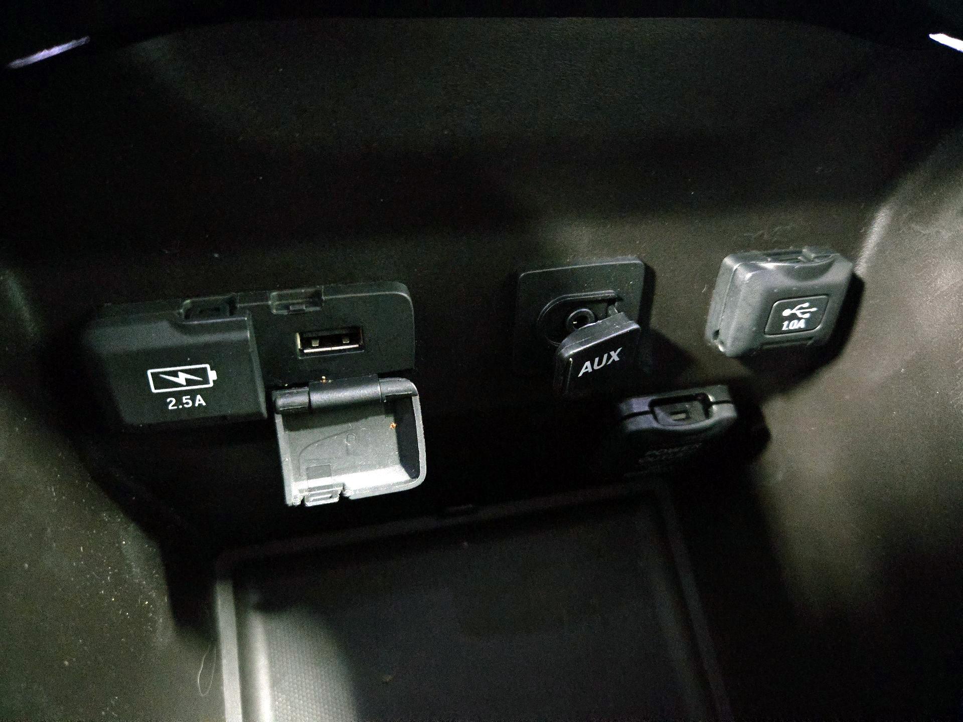 Thumbnail: 2017 Acura MDX - 18