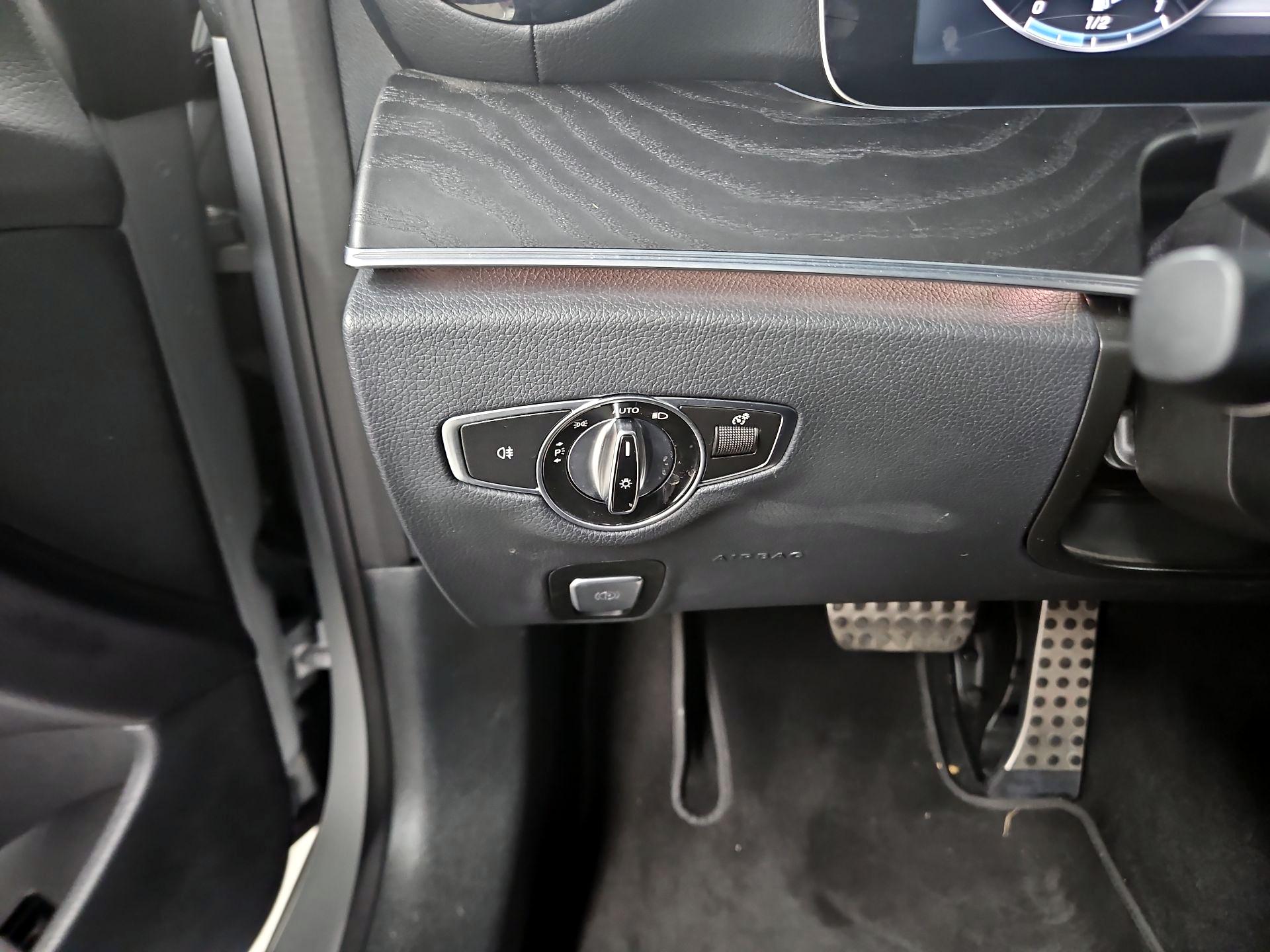 Thumbnail: 2018 Mercedes-Benz E-Class - 13