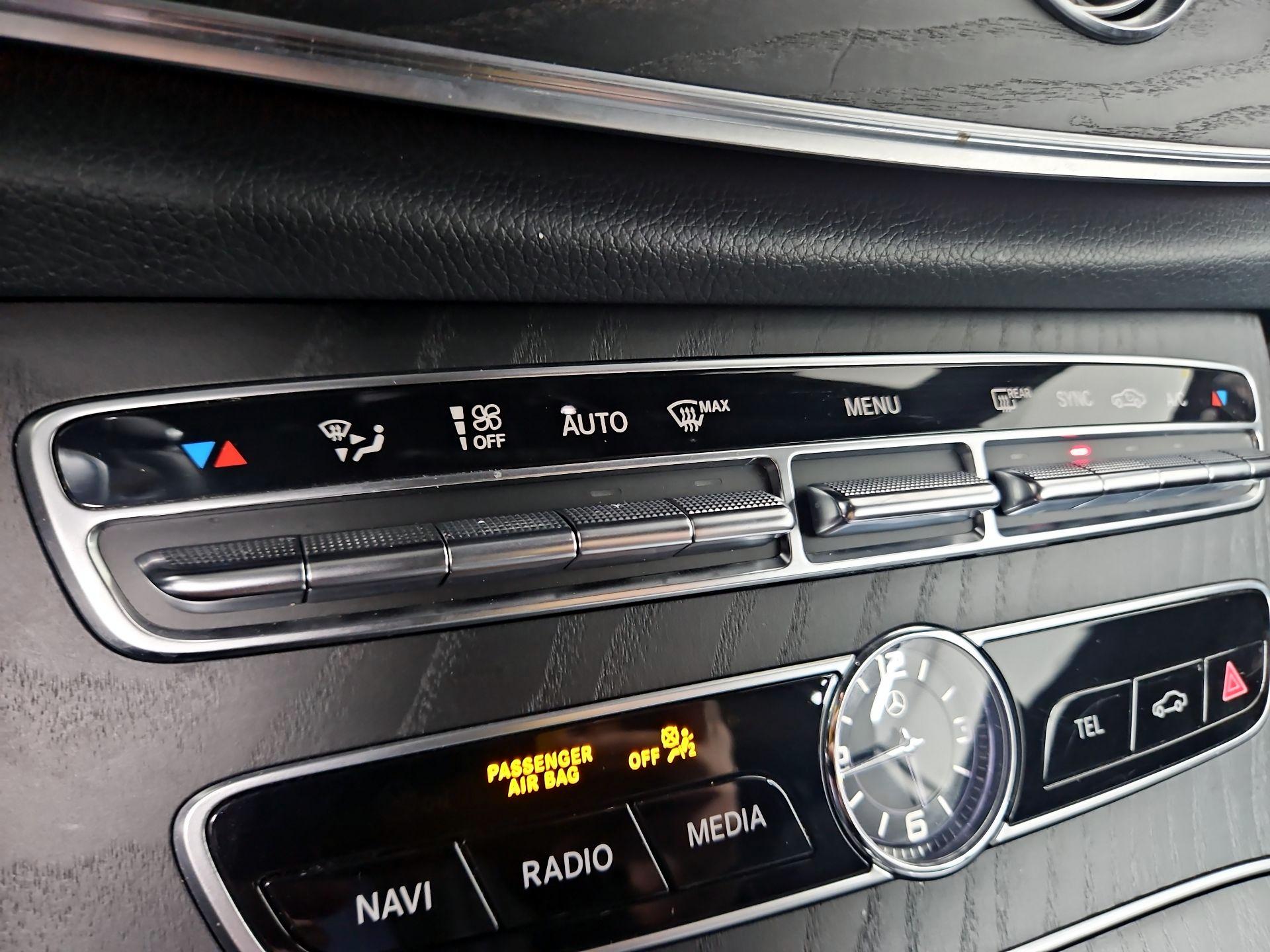 Thumbnail: 2018 Mercedes-Benz E-Class - 17