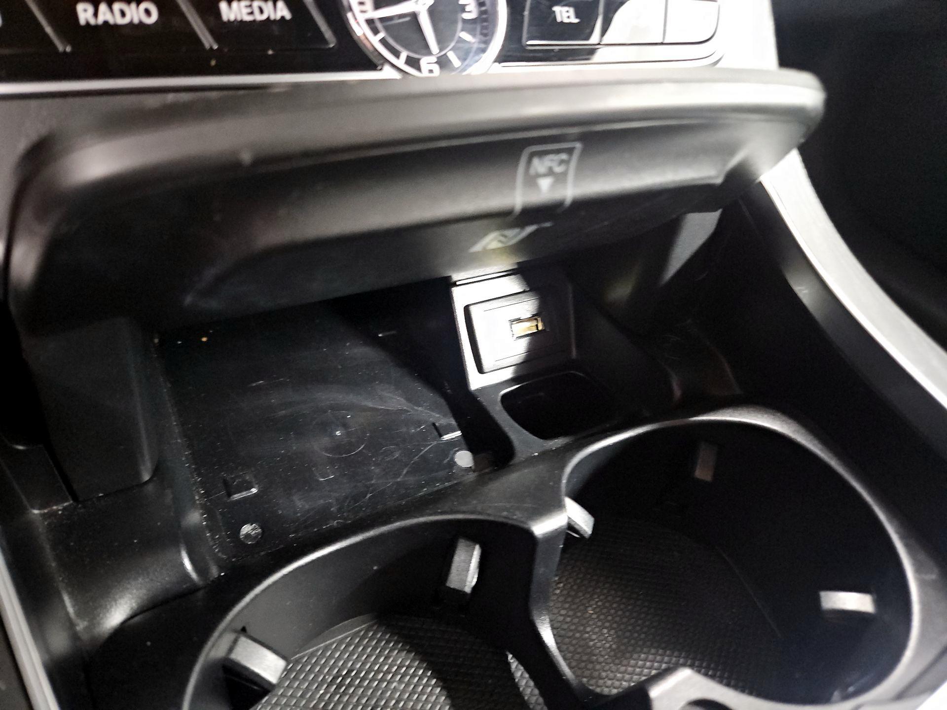 Thumbnail: 2018 Mercedes-Benz E-Class - 19