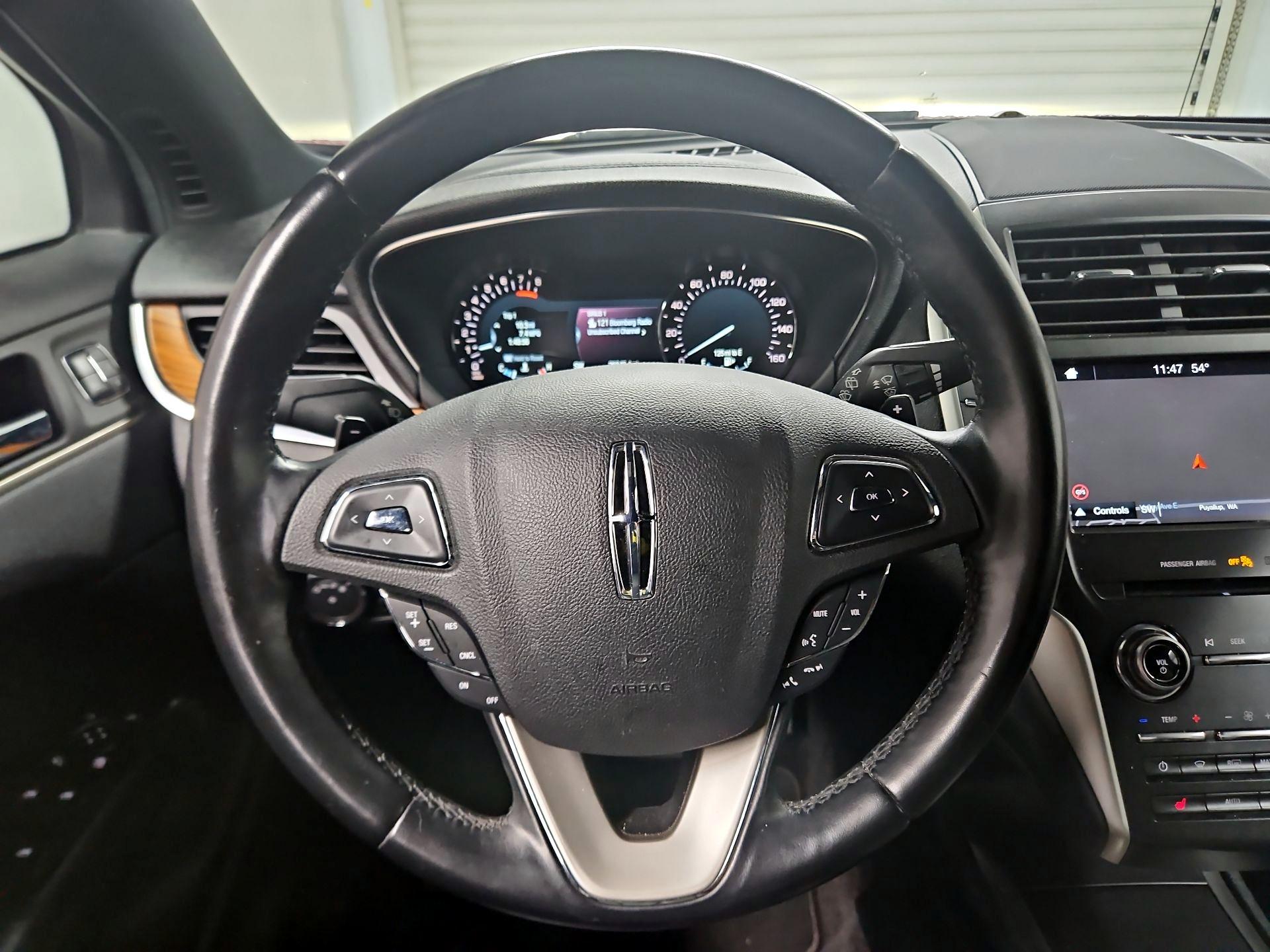 Thumbnail: 2017 Lincoln MKC - 10