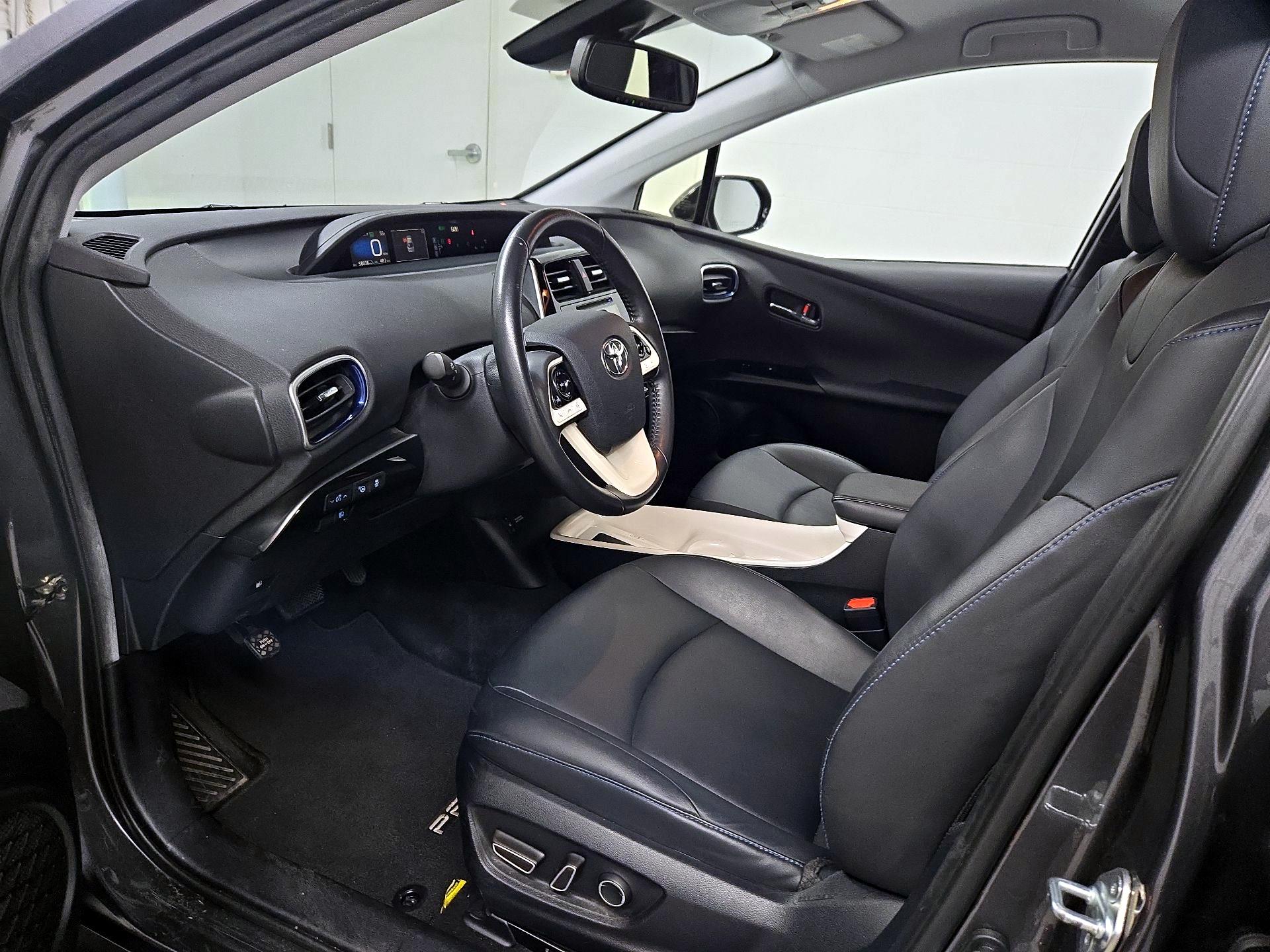 Thumbnail: 2016 Toyota Prius - 11