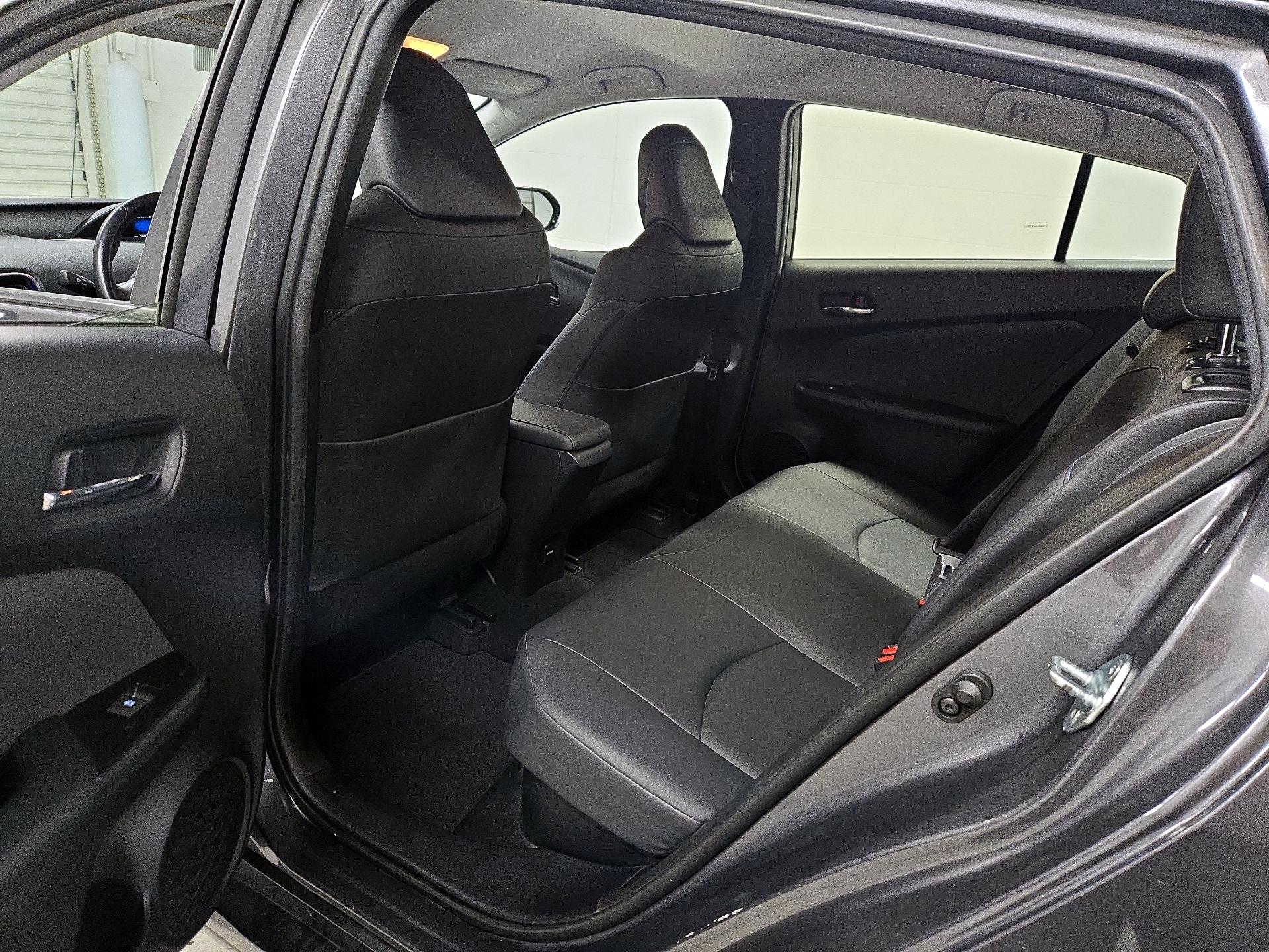 Thumbnail: 2016 Toyota Prius - 19