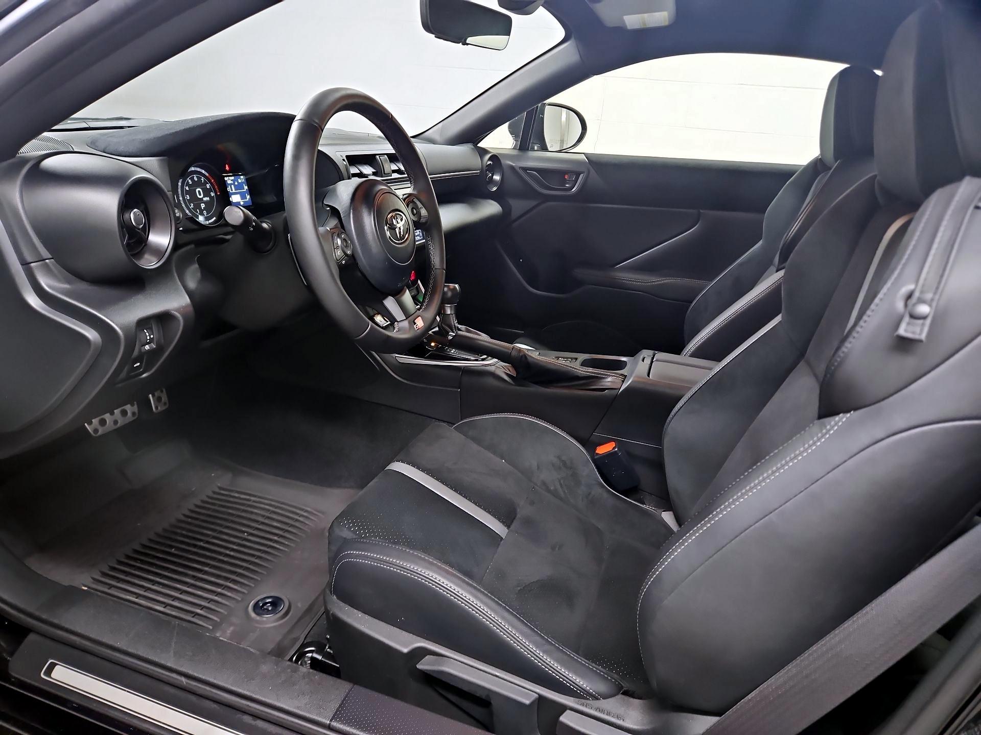 Thumbnail: 2023 Toyota GR86 - 11