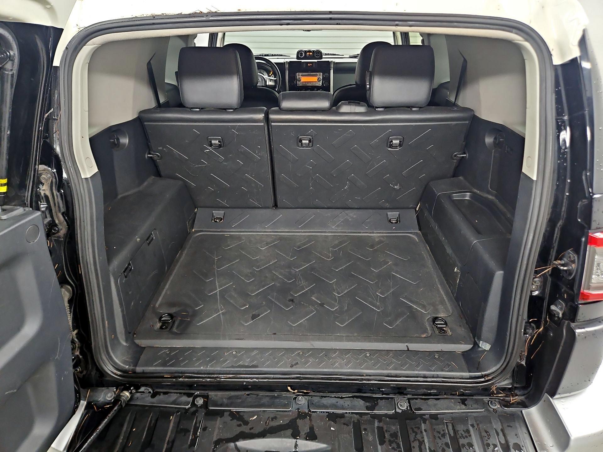 Thumbnail: 2014 Toyota FJ Cruiser - 20