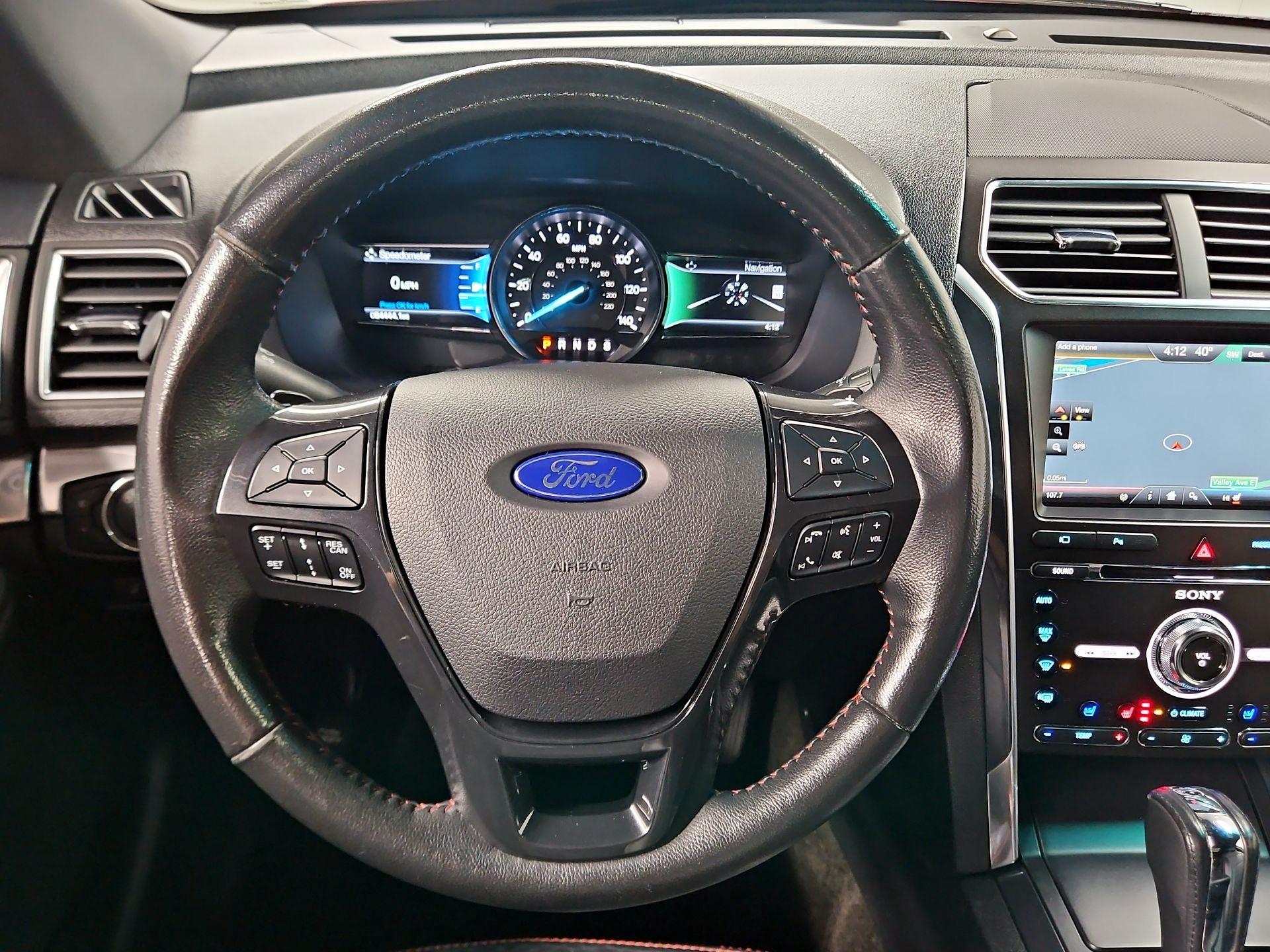 Thumbnail: 2016 Ford Explorer - 10