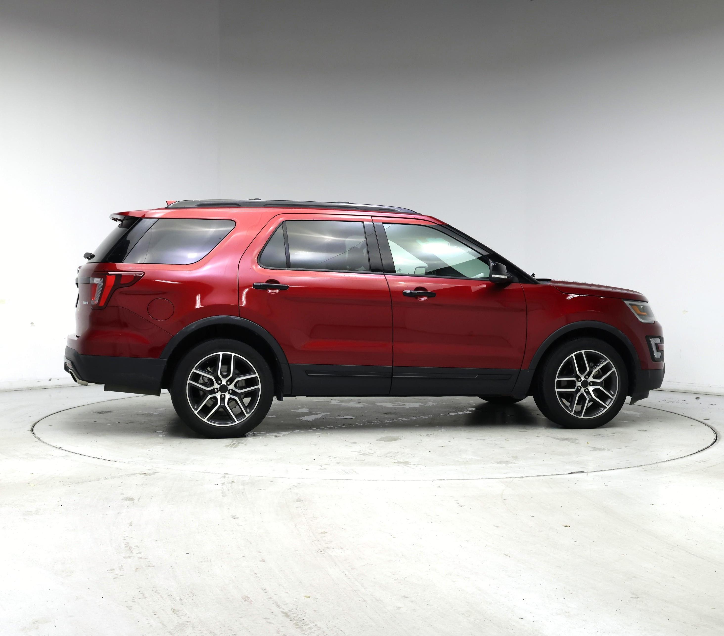 Thumbnail: 2016 Ford Explorer - 7