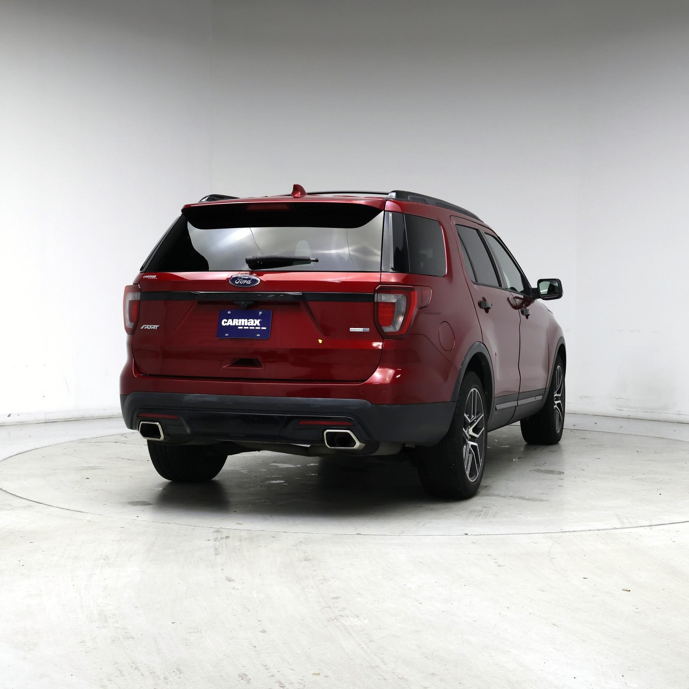 Thumbnail: 2016 Ford Explorer - 8