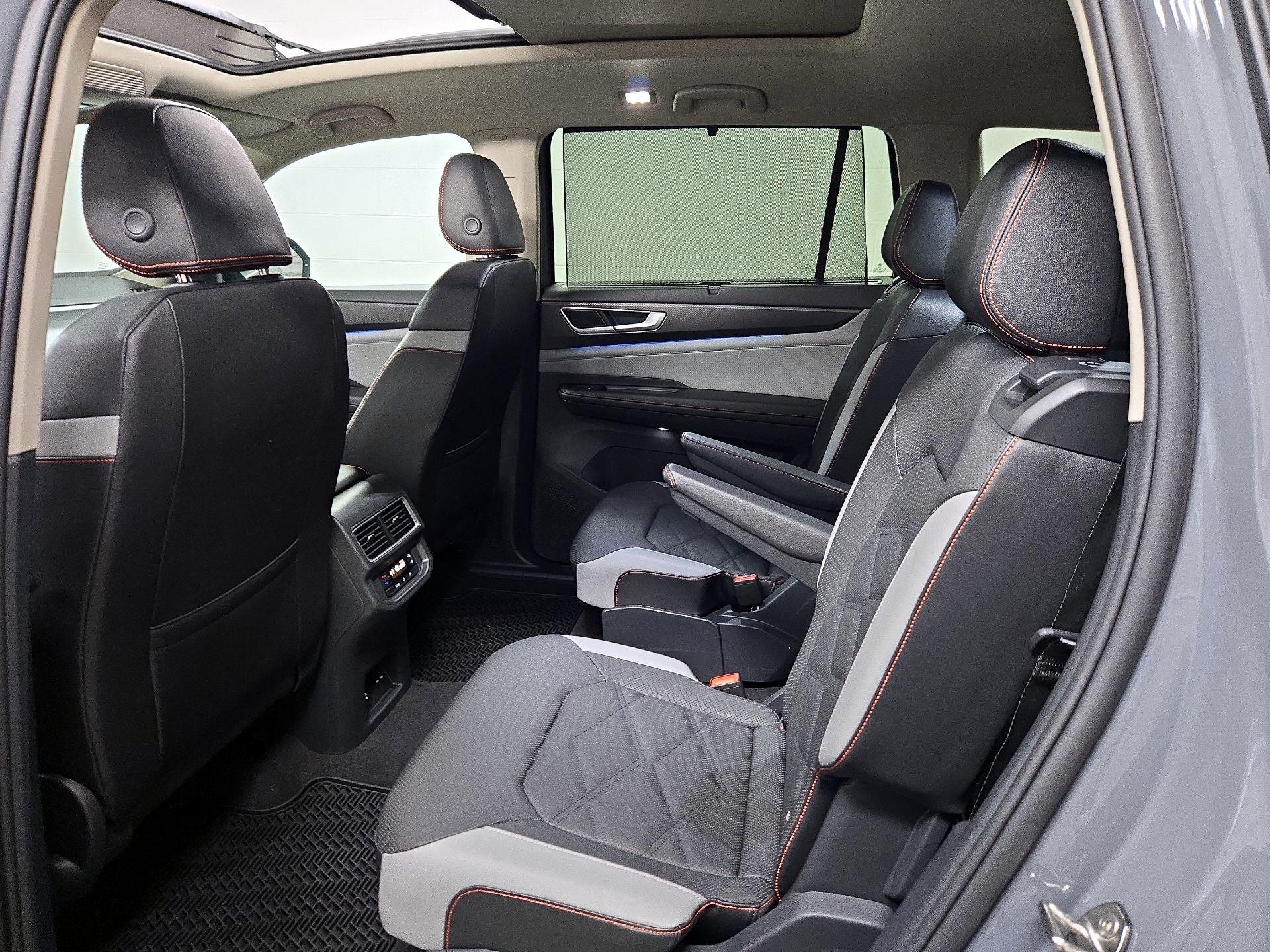 Thumbnail: 2024 Volkswagen Atlas - 20