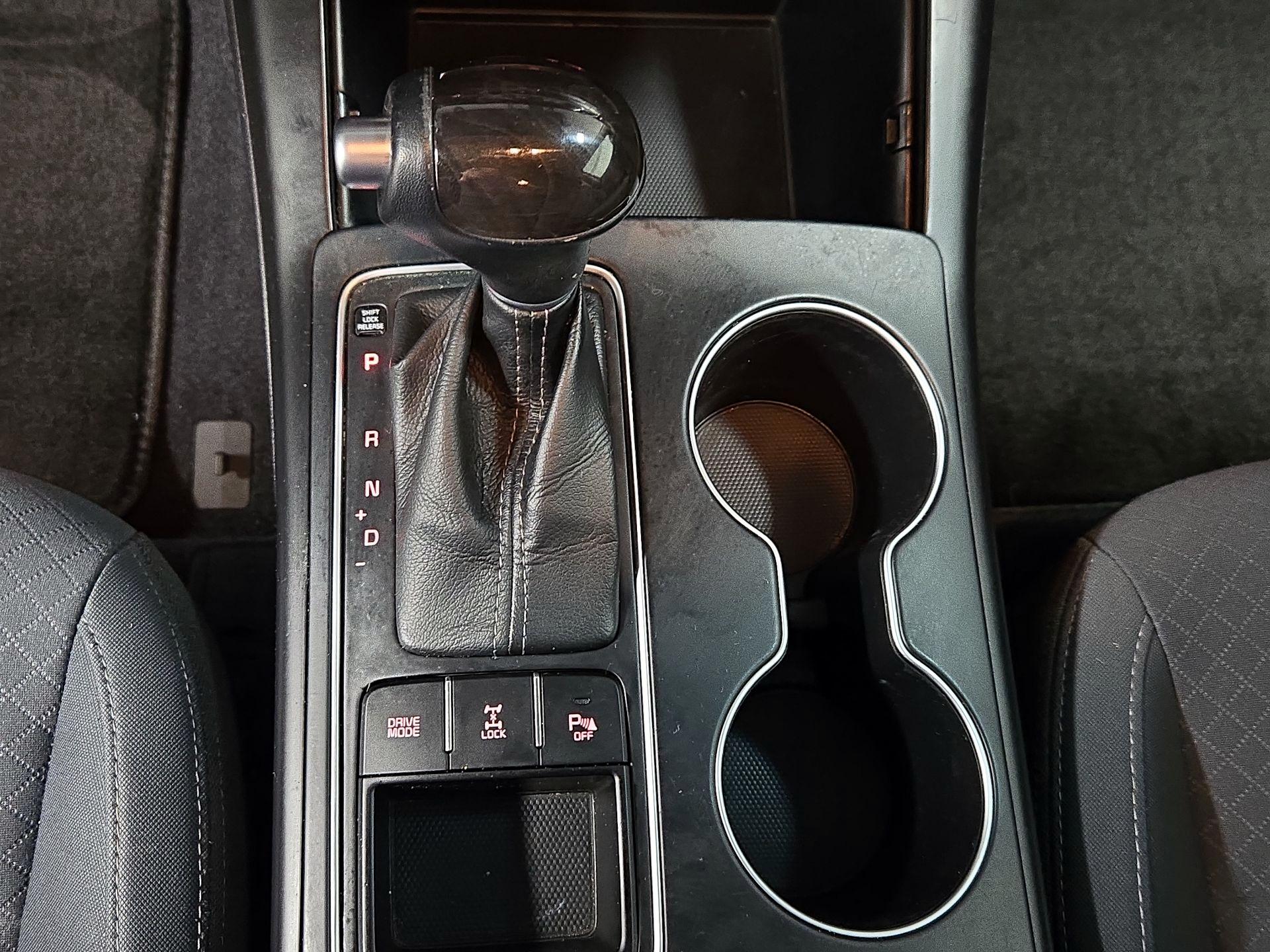 Thumbnail: 2018 Kia Sorento - 17