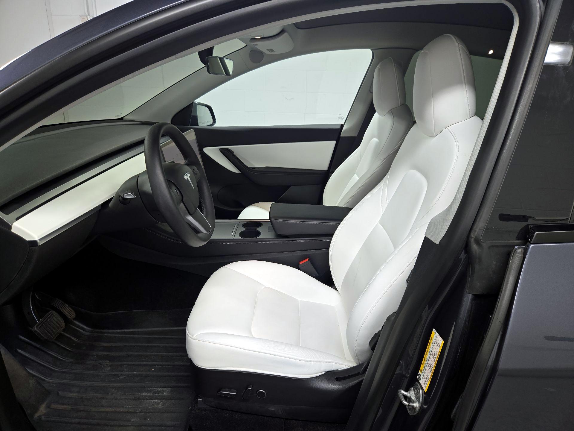 Thumbnail: 2022 Tesla Model Y - 11