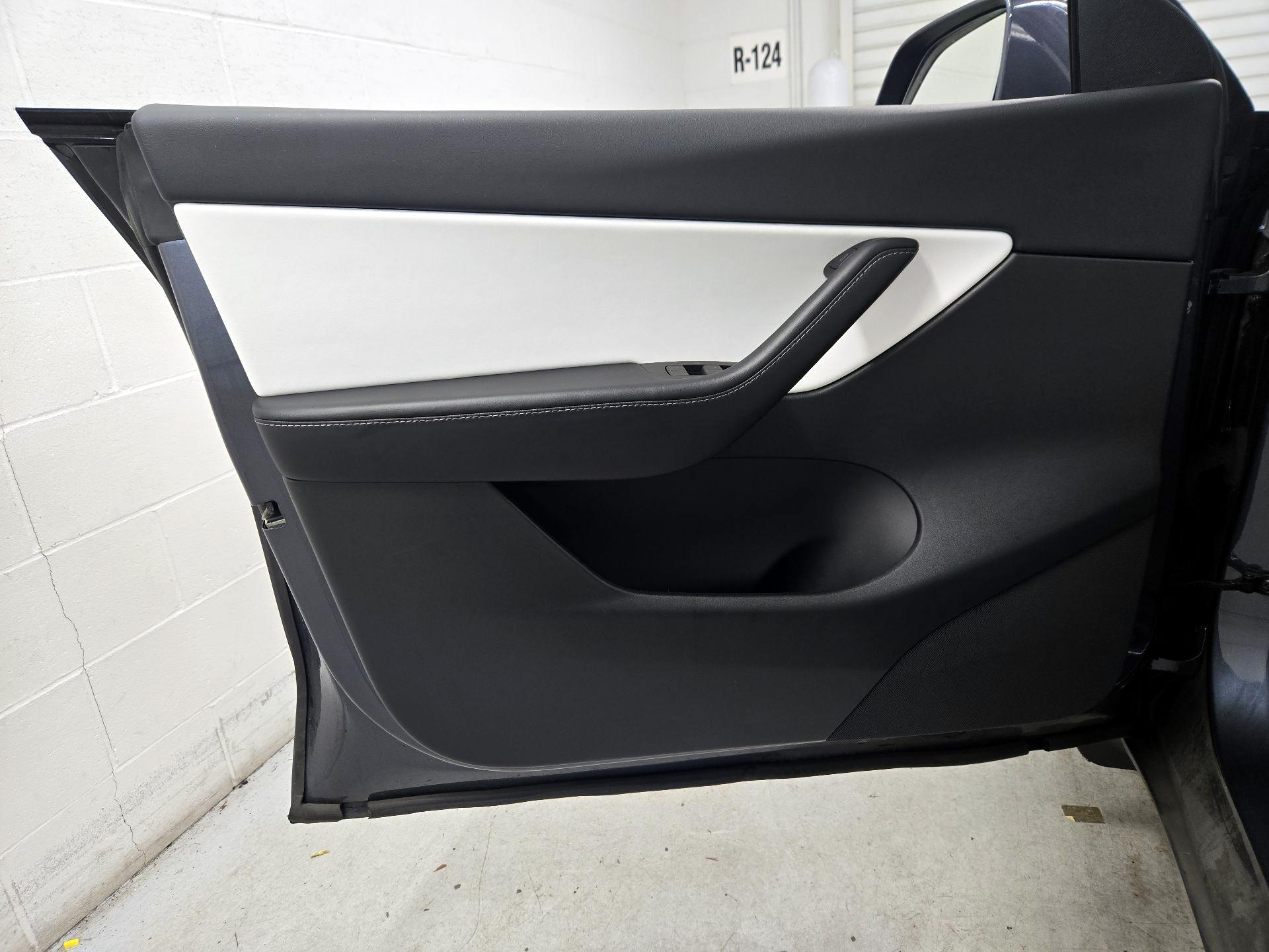 Thumbnail: 2022 Tesla Model Y - 12