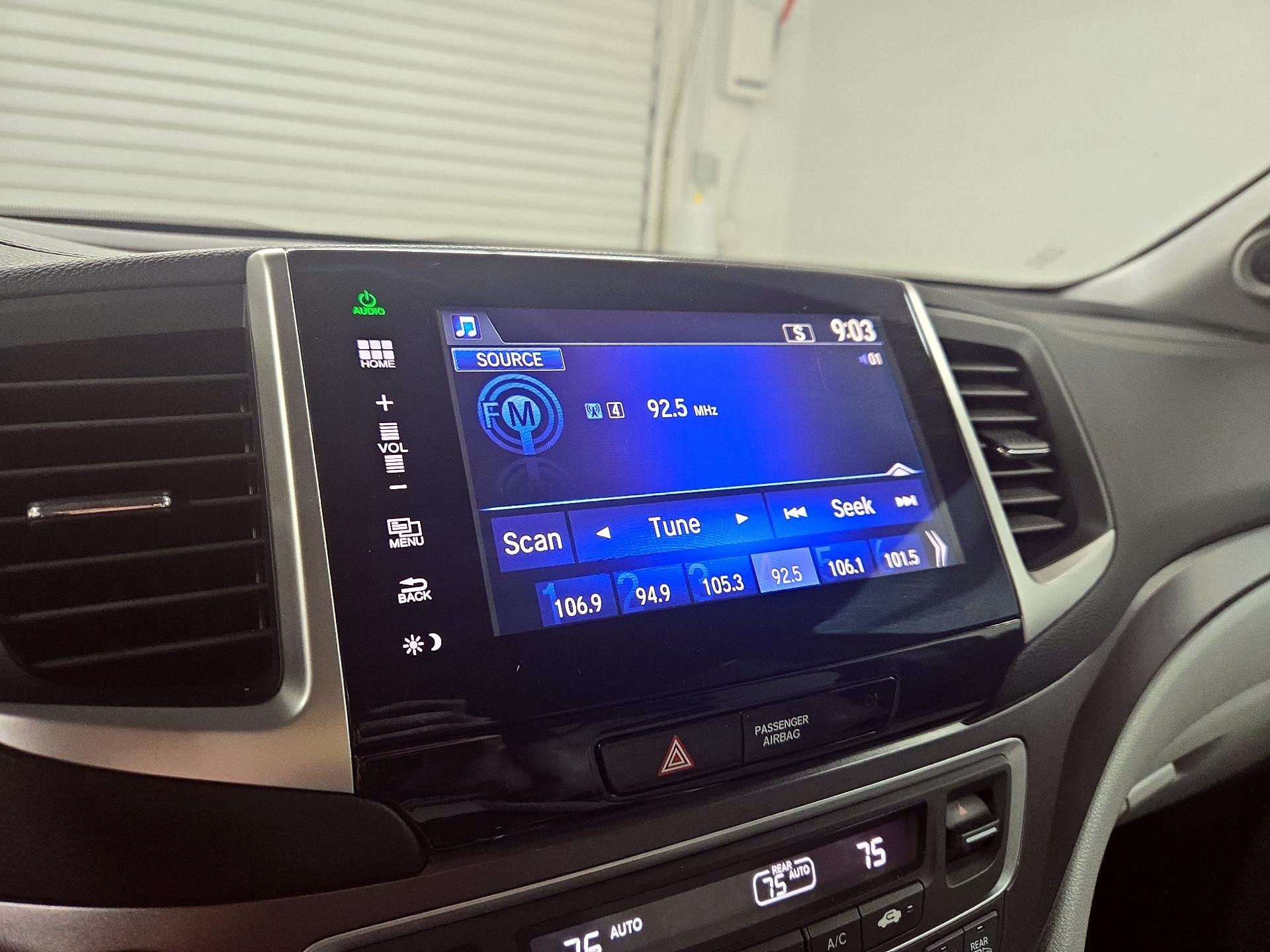 Thumbnail: 2016 Honda Pilot - 15