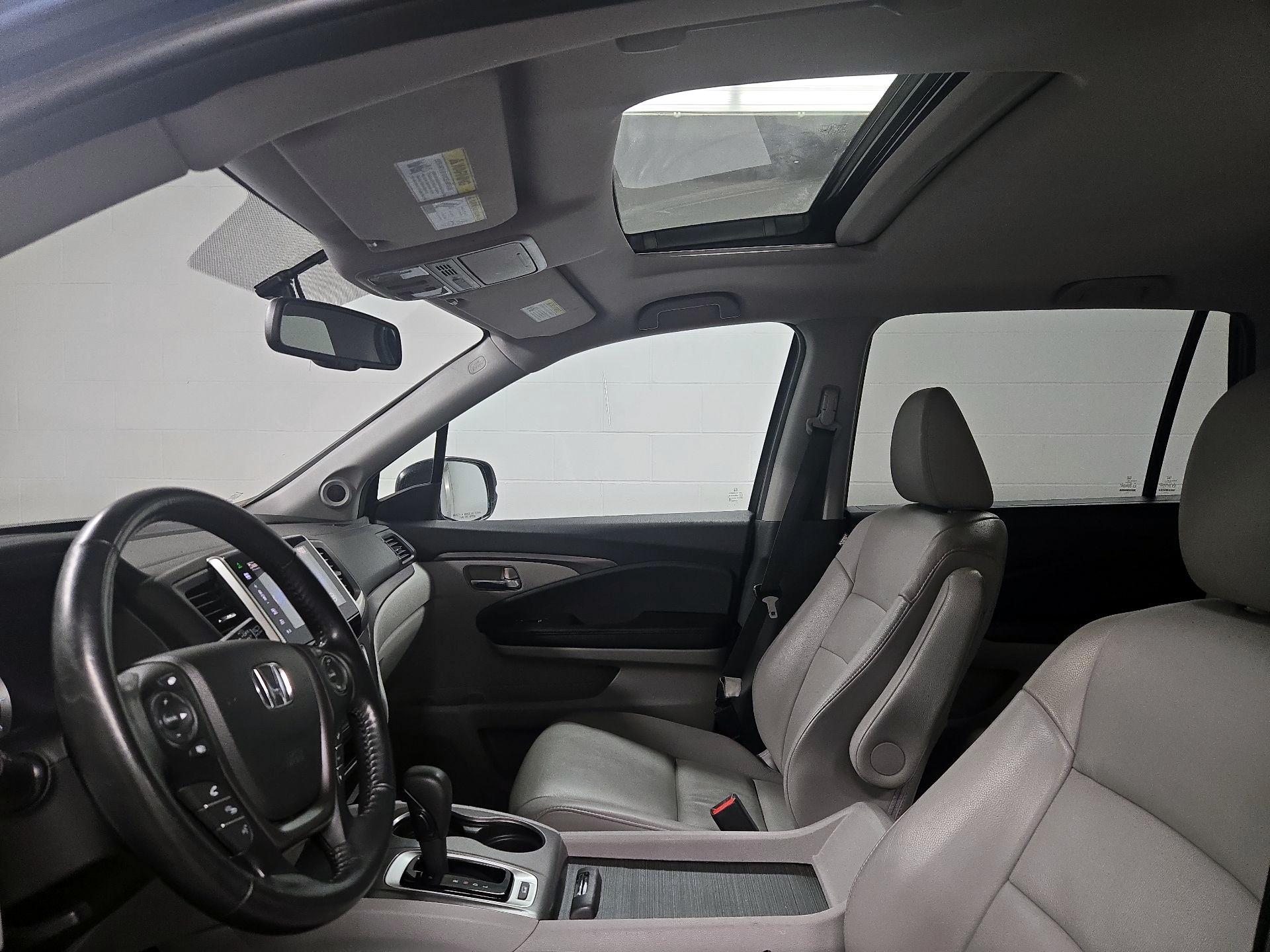 Thumbnail: 2016 Honda Pilot - 19