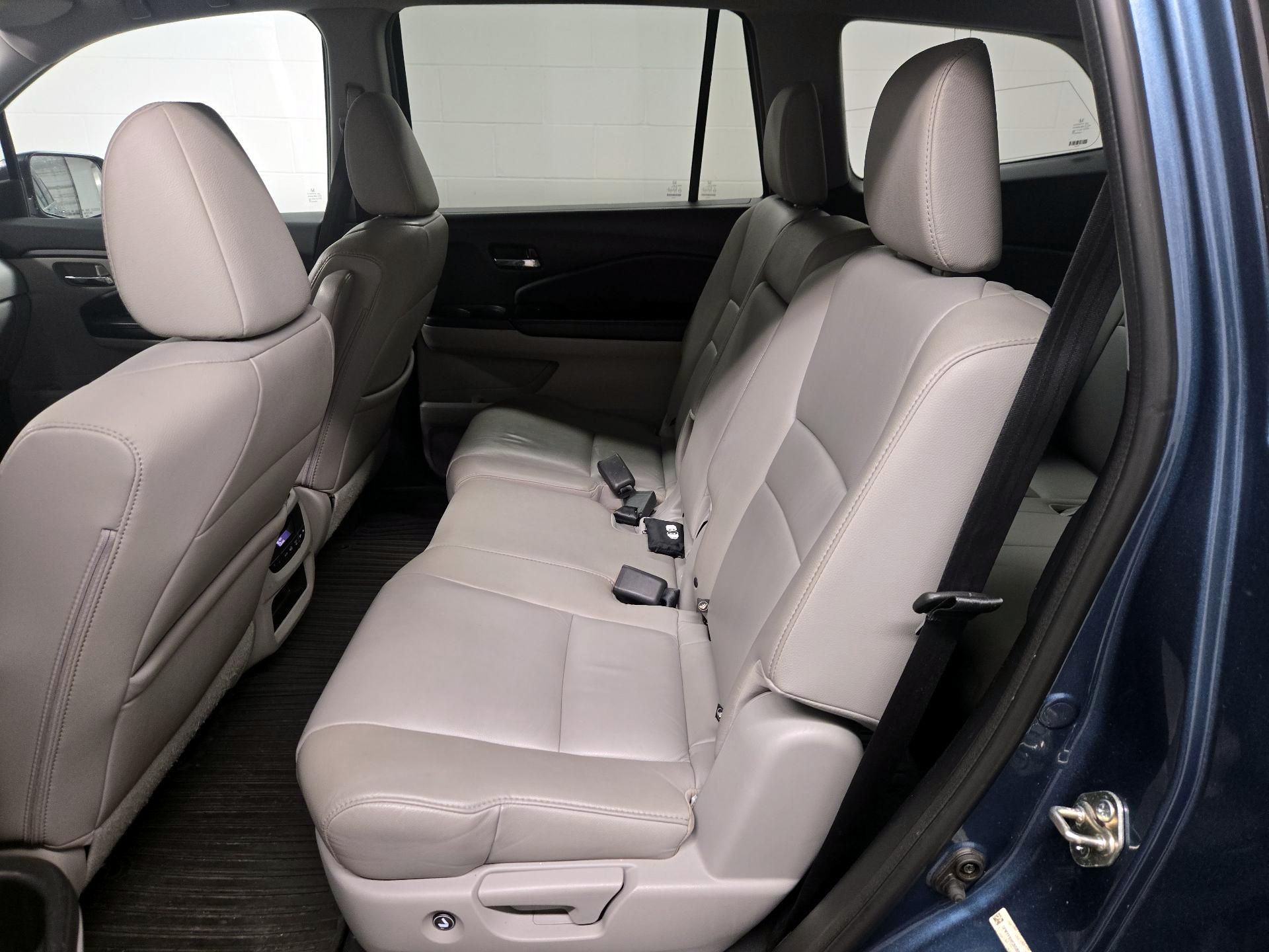 Thumbnail: 2016 Honda Pilot - 20