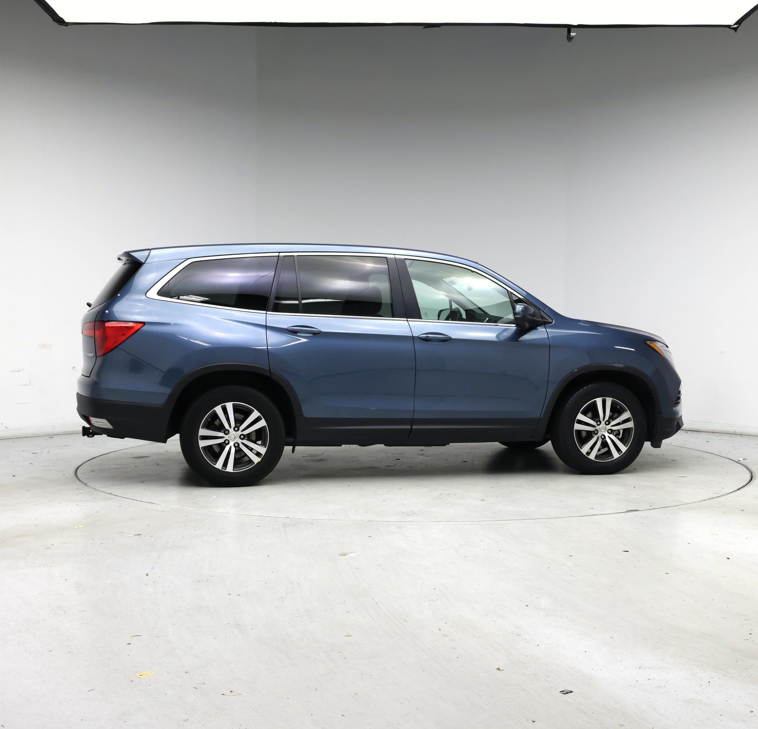 Thumbnail: 2016 Honda Pilot - 7