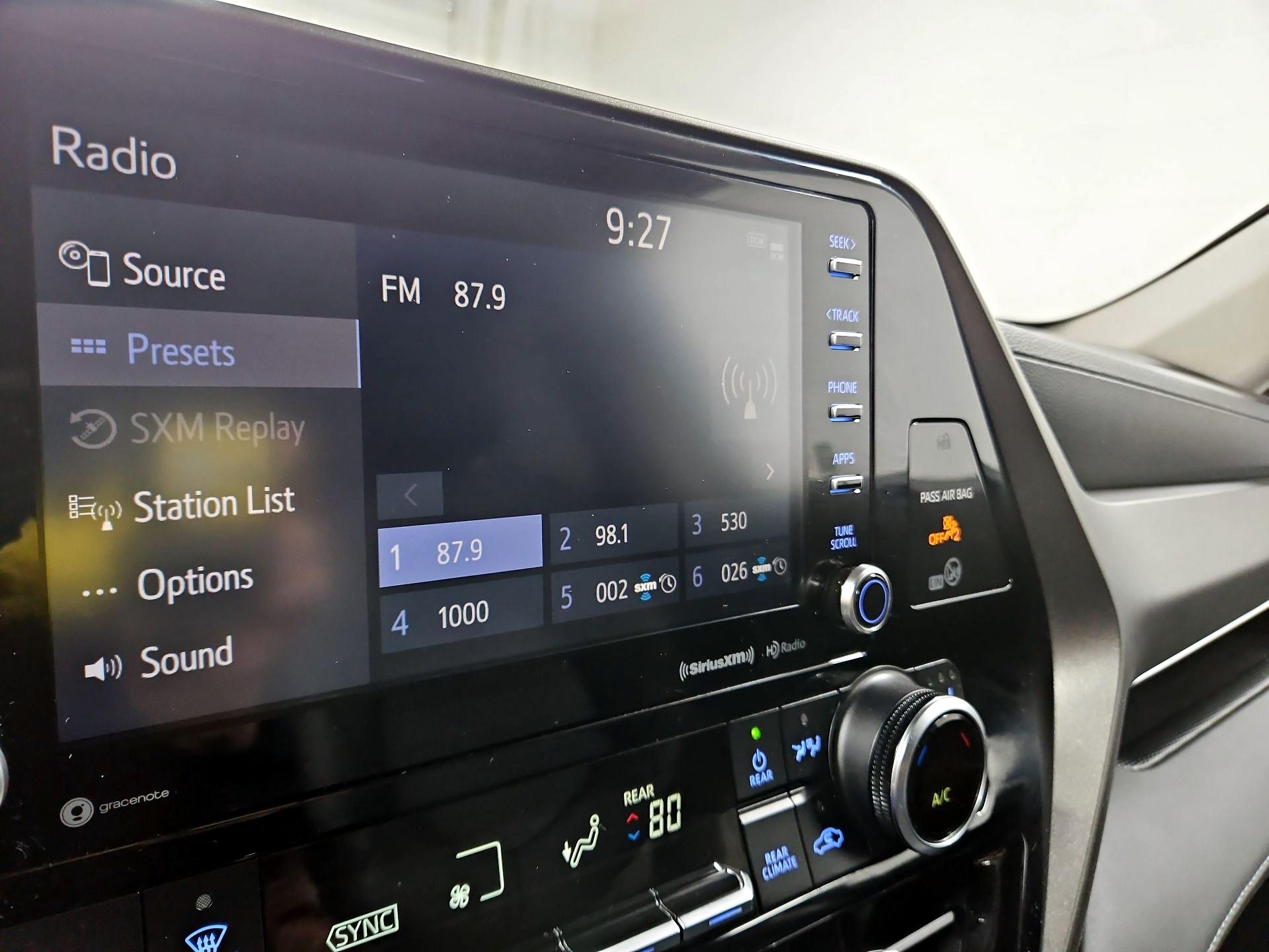 Thumbnail: 2020 Toyota Highlander - 15