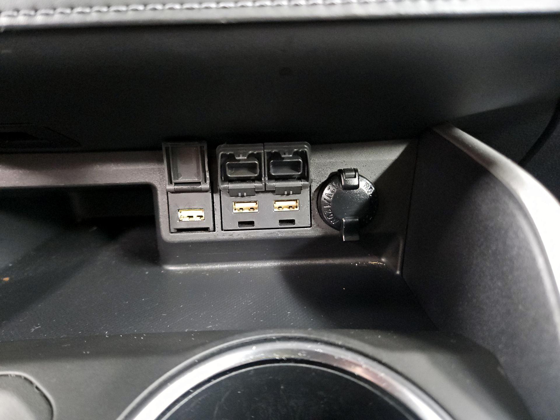 Thumbnail: 2020 Toyota Highlander - 18