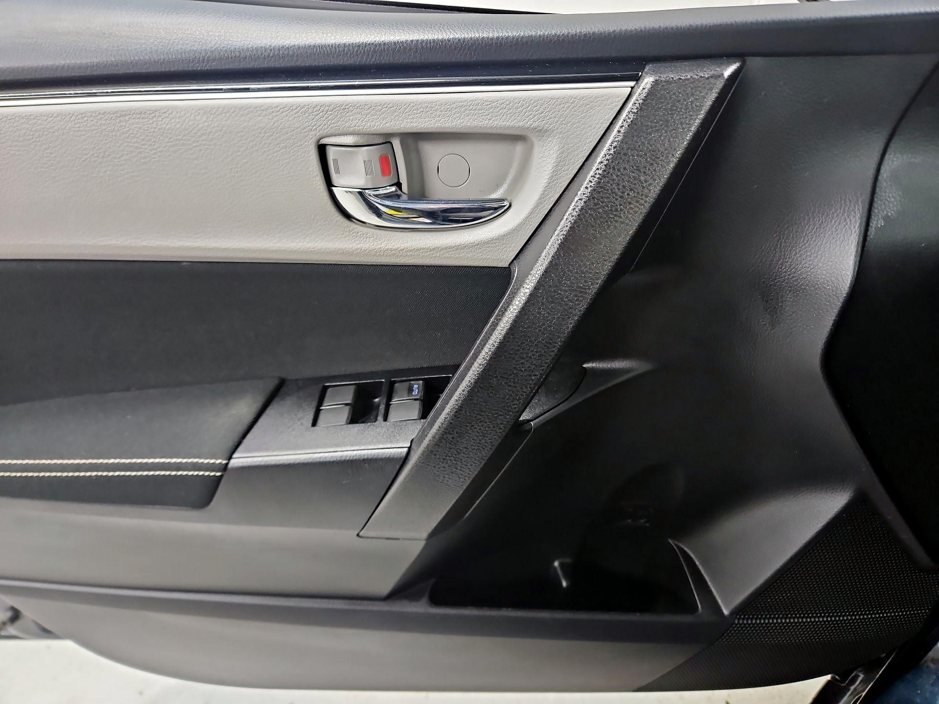 Thumbnail: 2019 Toyota Corolla - 12