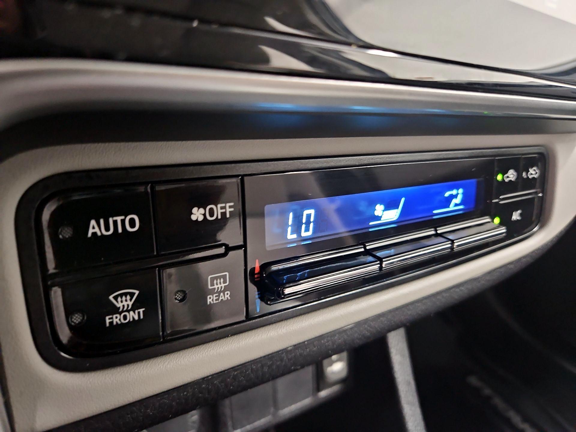 Thumbnail: 2019 Toyota Corolla - 16