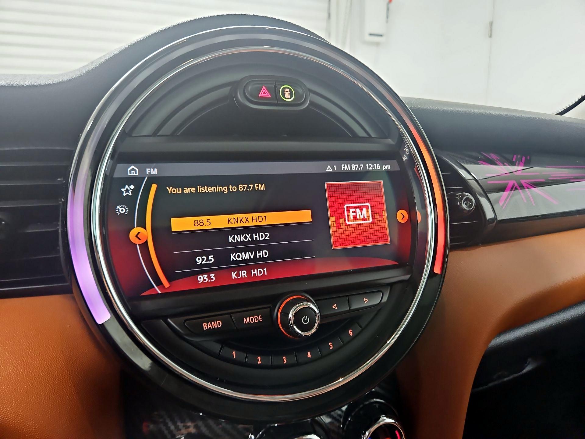 Thumbnail: 2020 MINI Cooper Hardtop - 16