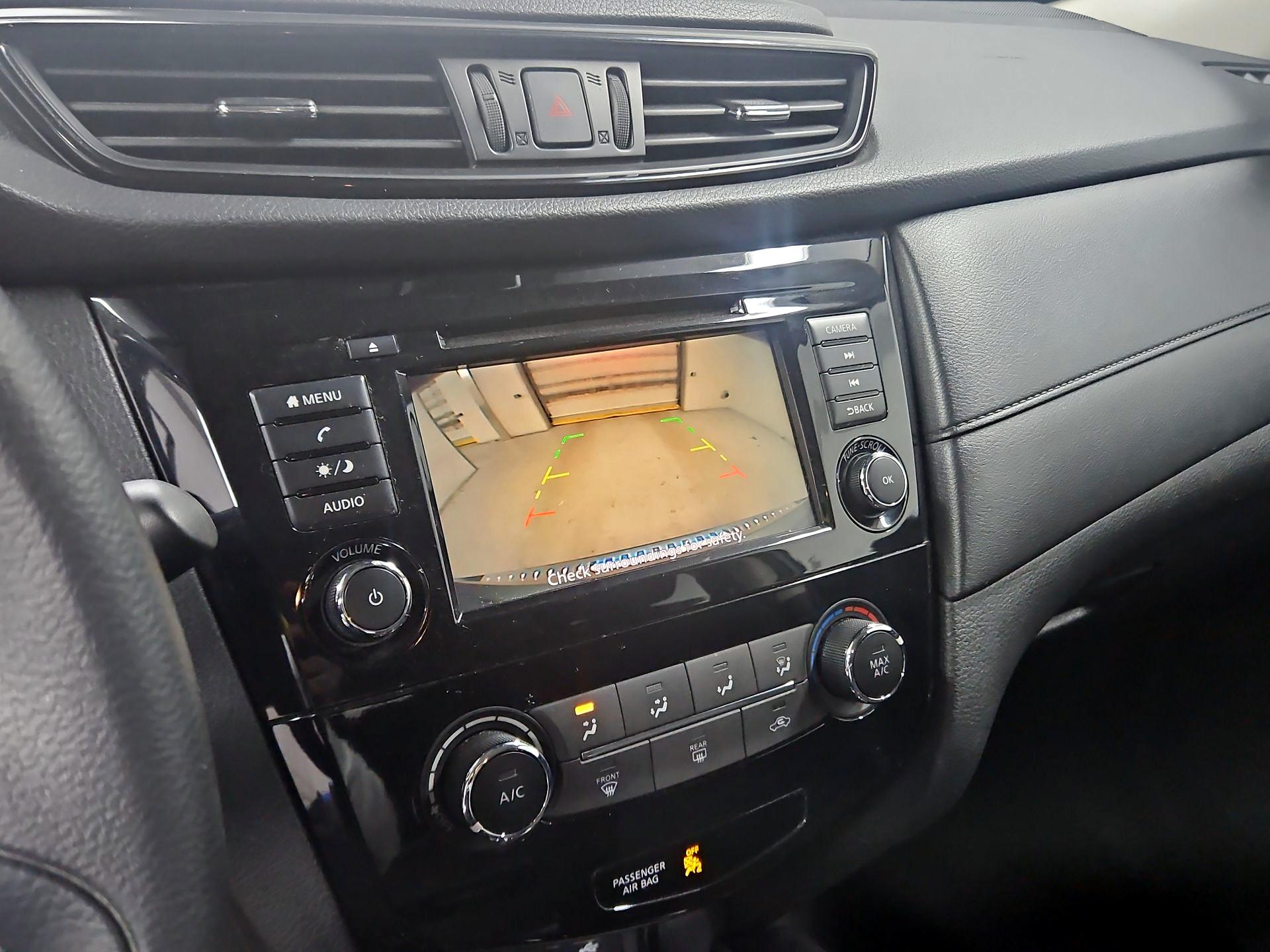 Thumbnail: 2019 Nissan Rogue - 14