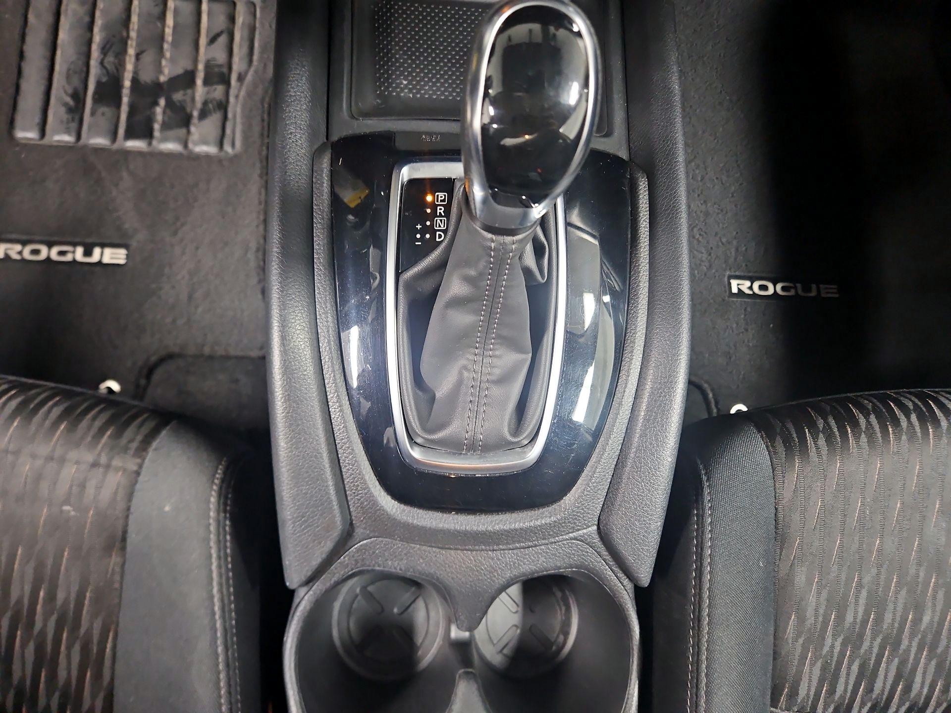 Thumbnail: 2019 Nissan Rogue - 17