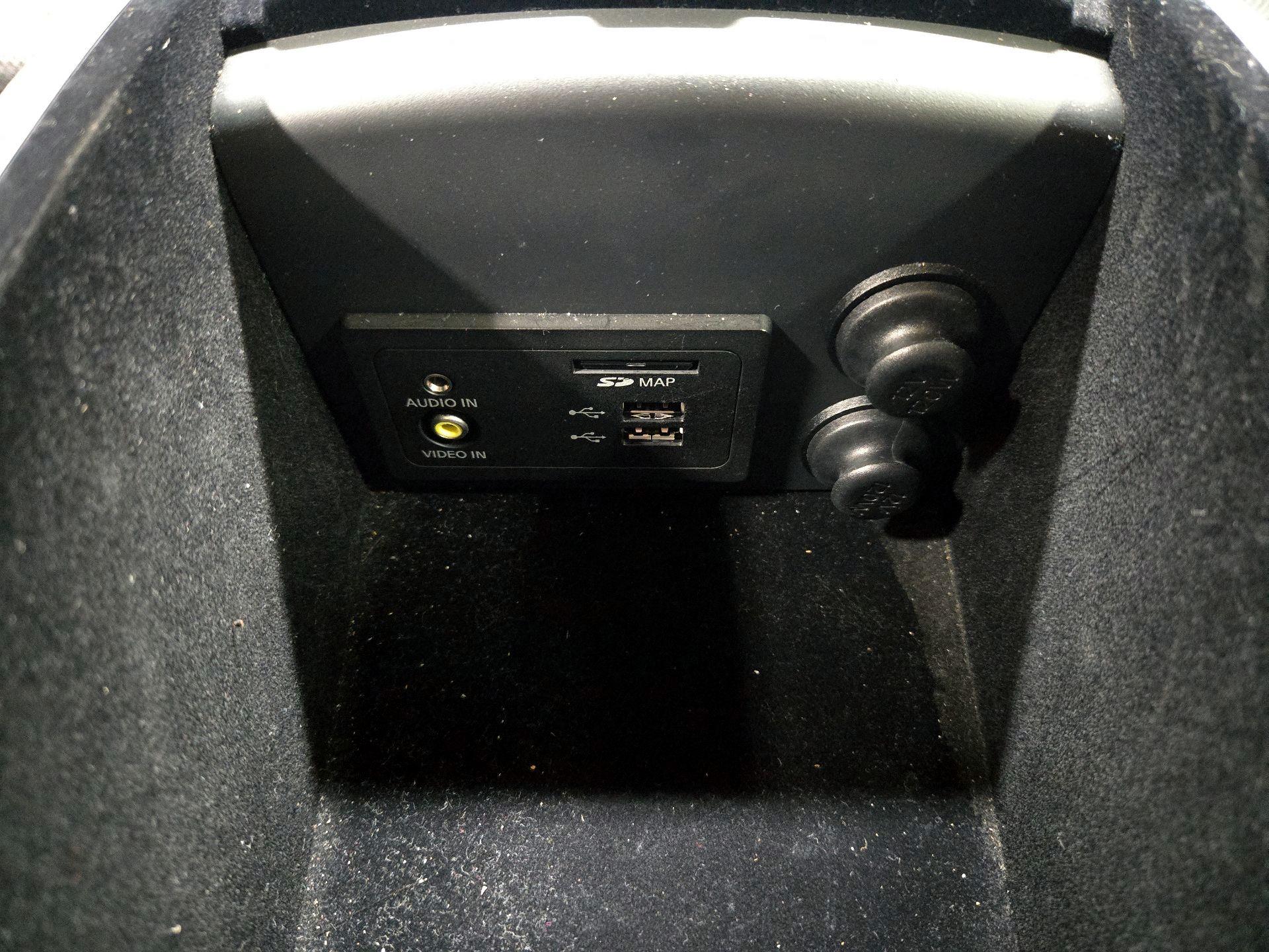 Thumbnail: 2015 INFINITI Q50 - 19