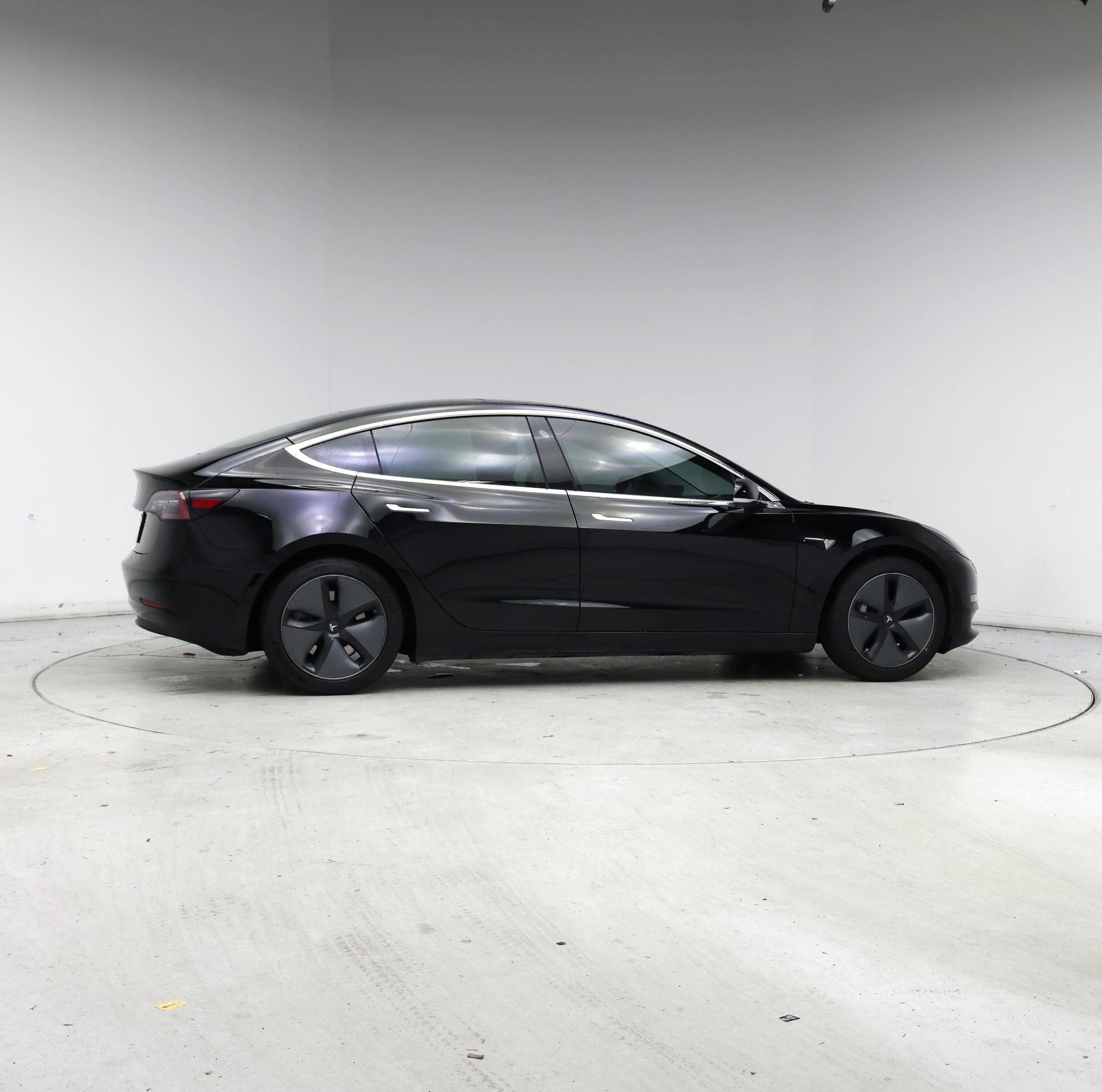 Thumbnail: 2019 Tesla Model 3 - 7