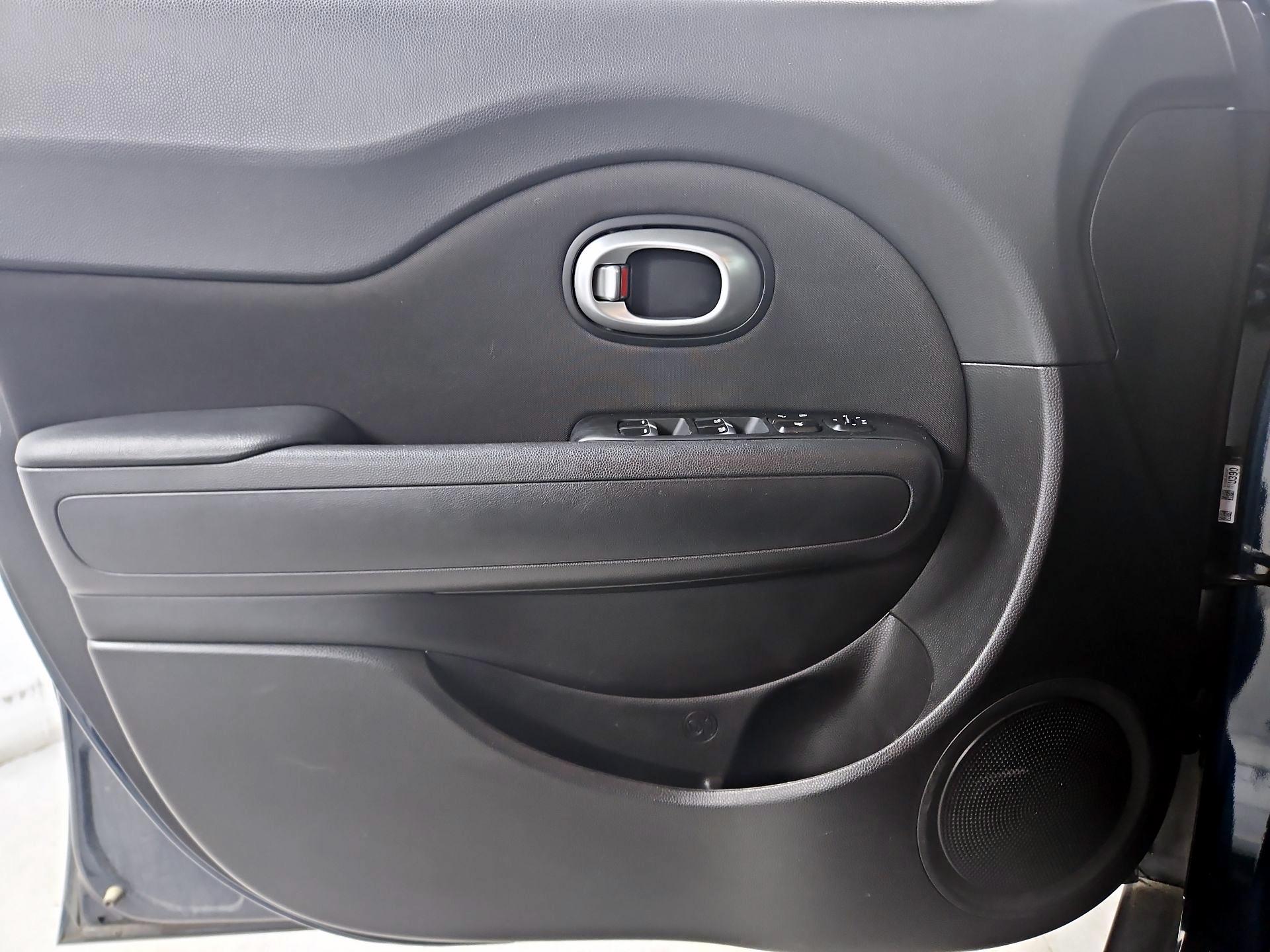 Thumbnail: 2019 Kia Soul - 12