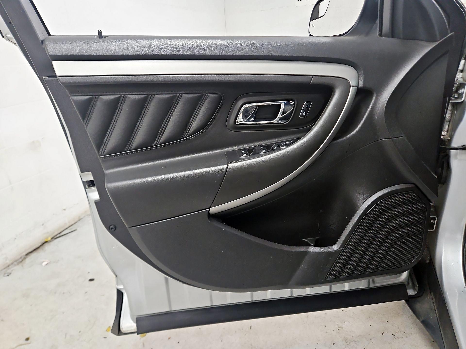 Thumbnail: 2019 Ford Taurus - 12