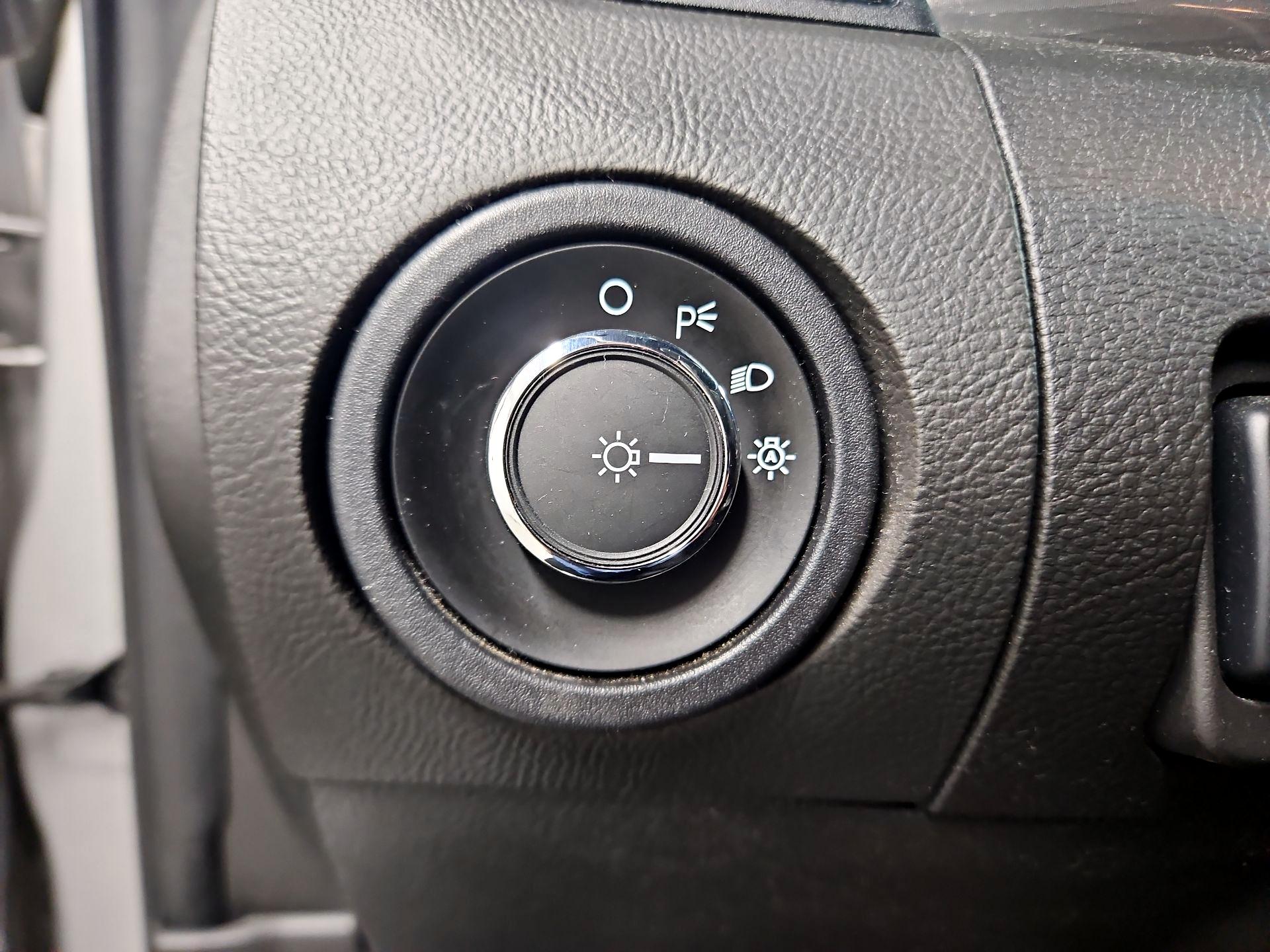 Thumbnail: 2019 Ford Taurus - 13