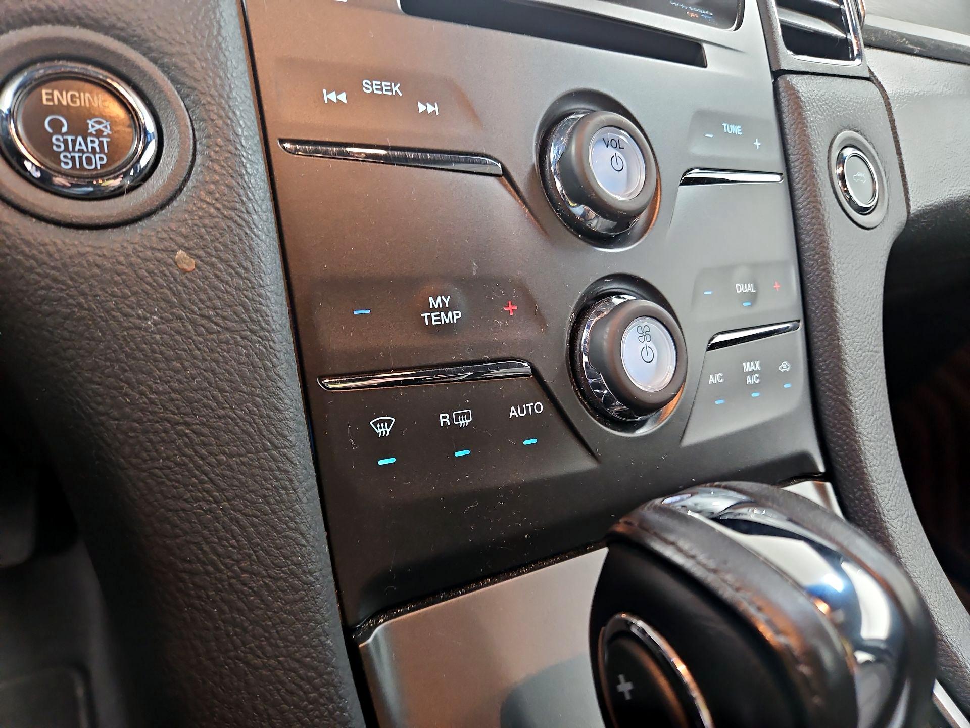 Thumbnail: 2019 Ford Taurus - 16