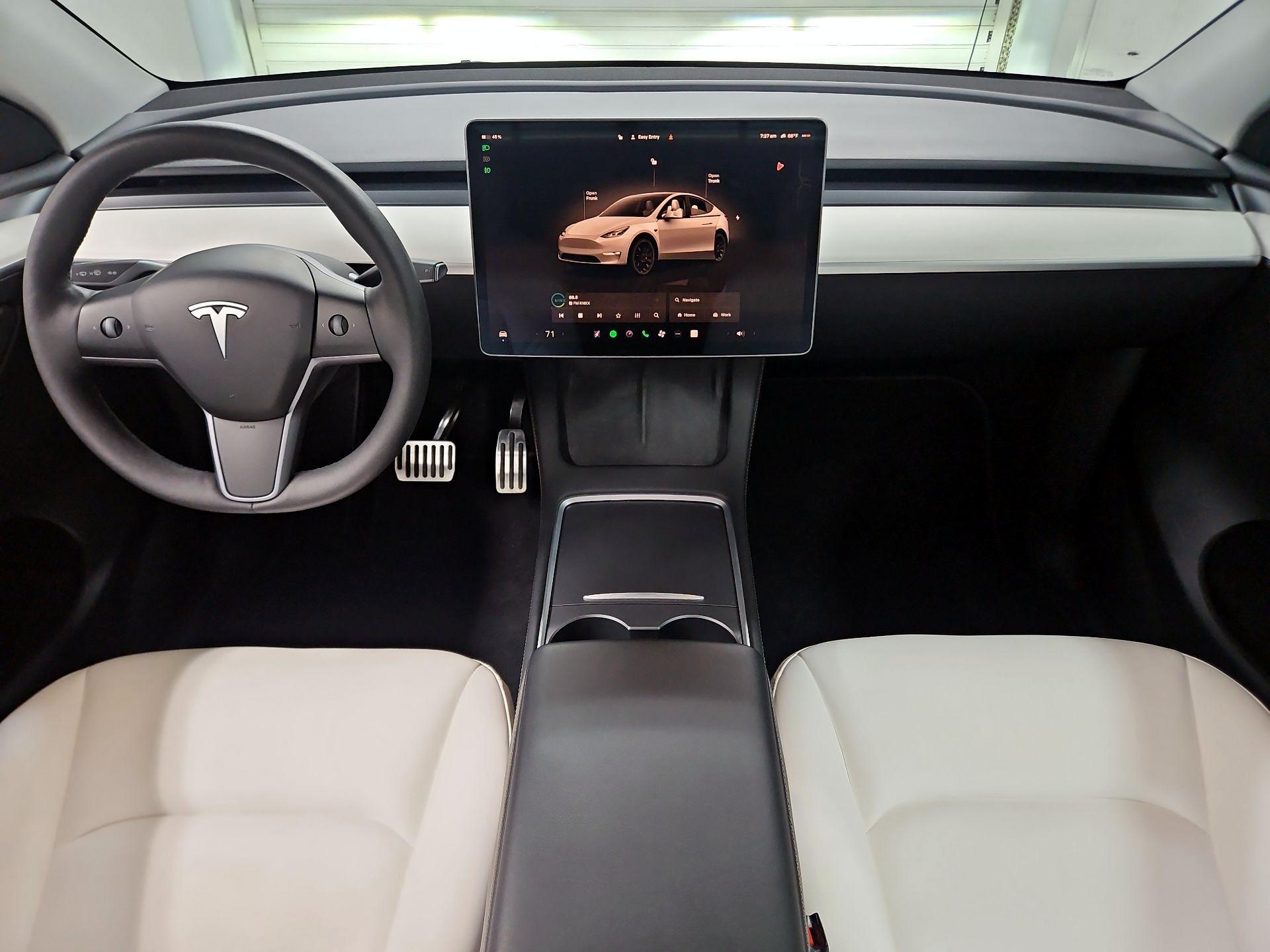 Thumbnail: 2023 Tesla Model Y - 9