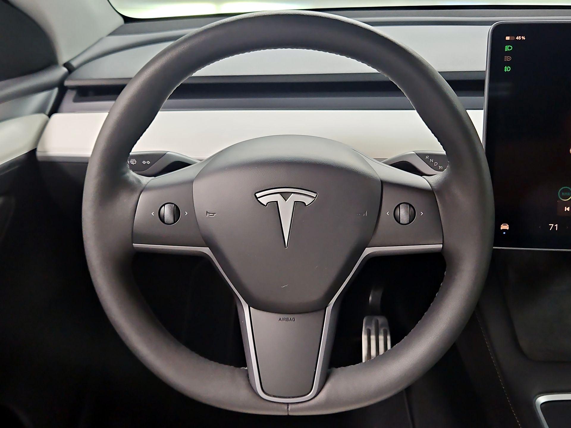 Thumbnail: 2023 Tesla Model Y - 10