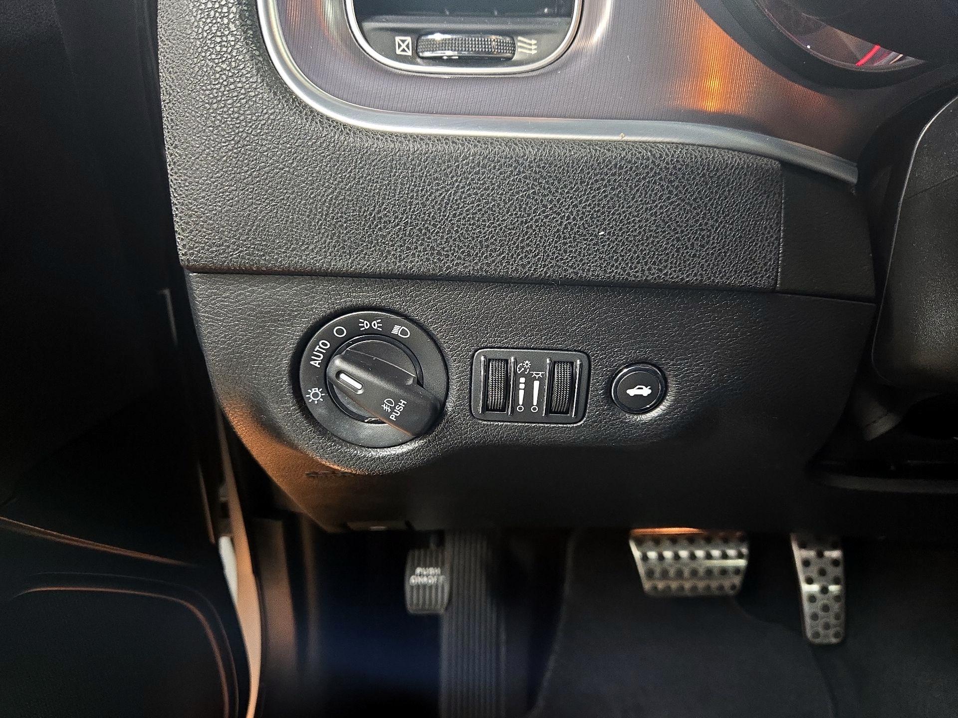 Thumbnail: 2020 Dodge Charger - 13