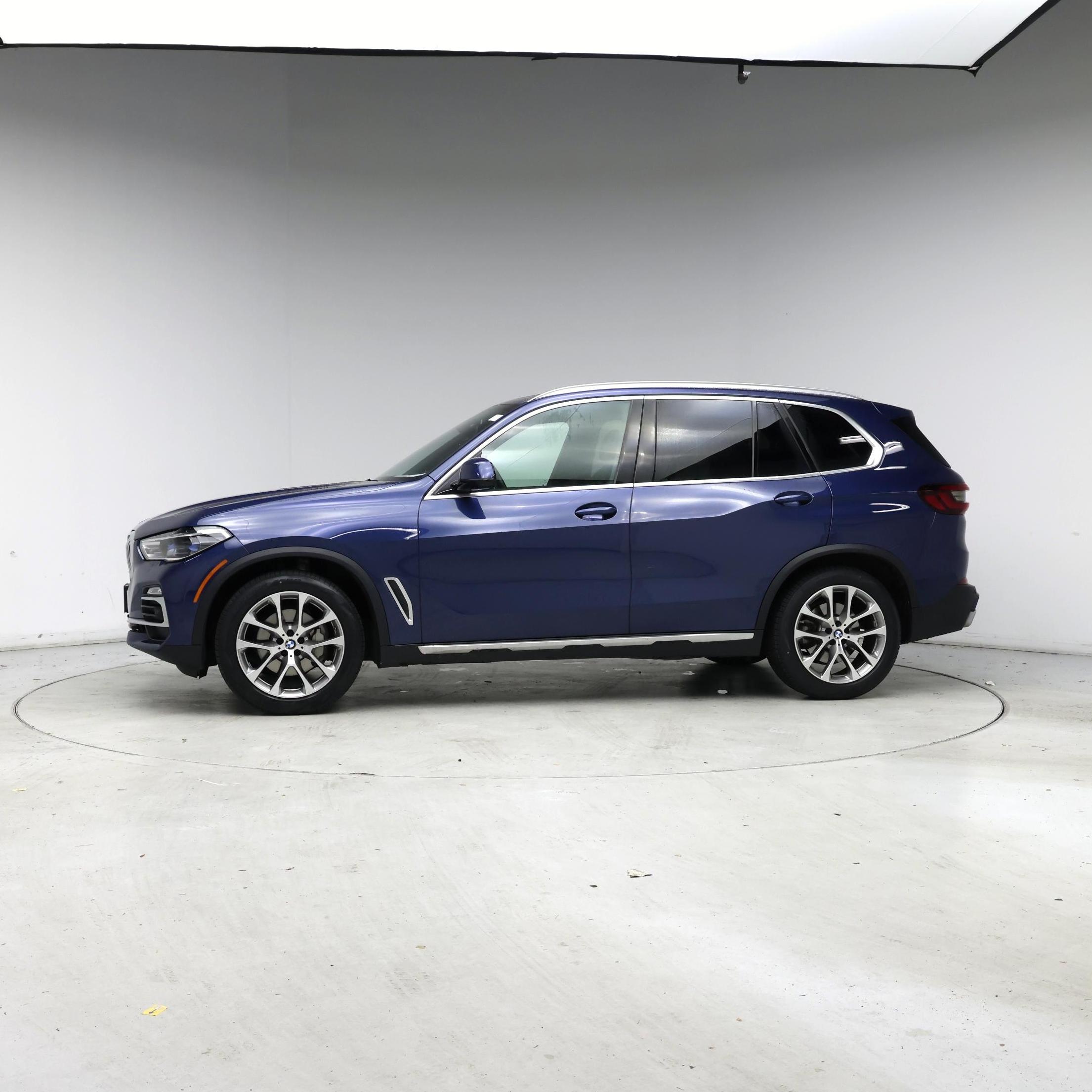 Thumbnail: 2021 BMW X5 - 3