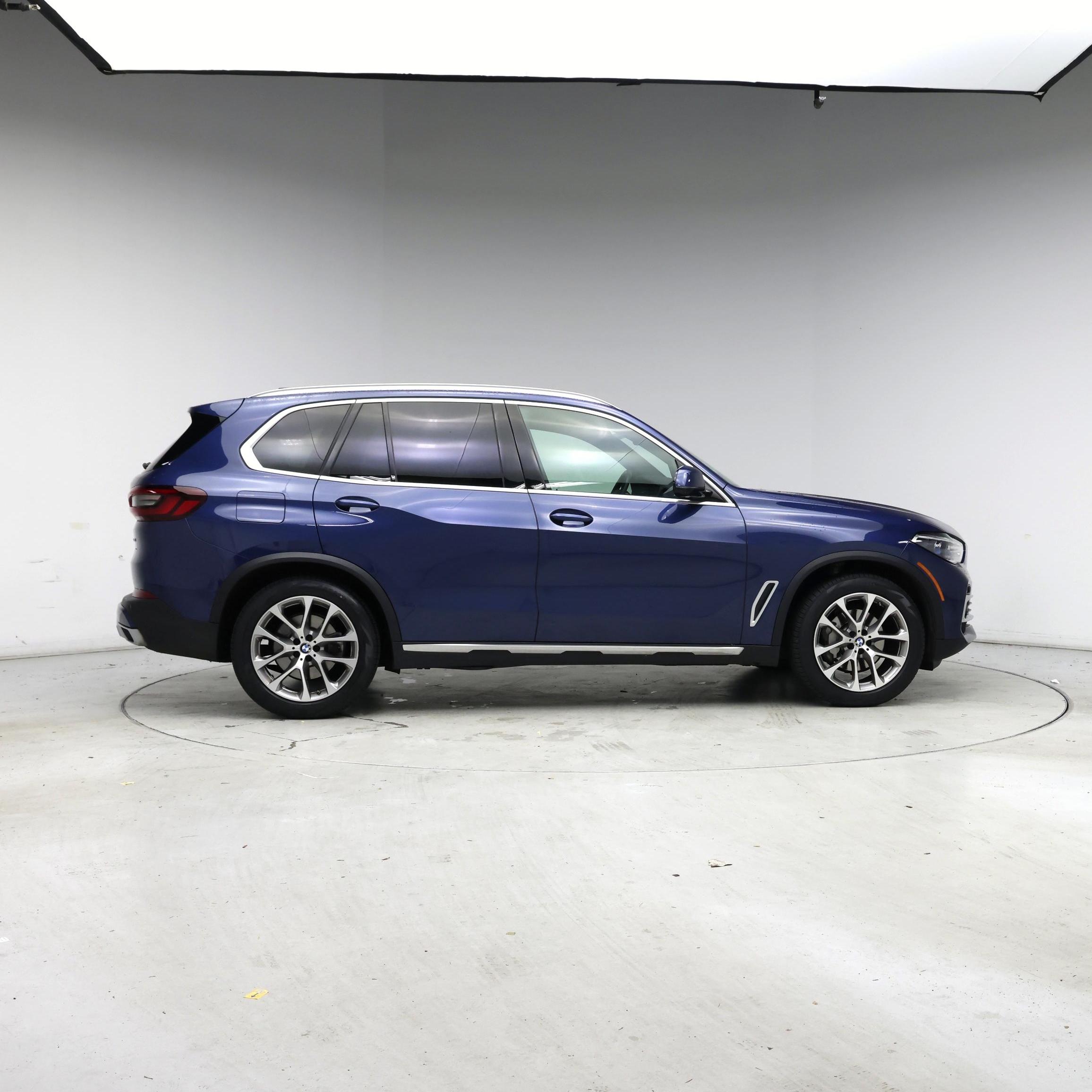 Thumbnail: 2021 BMW X5 - 7