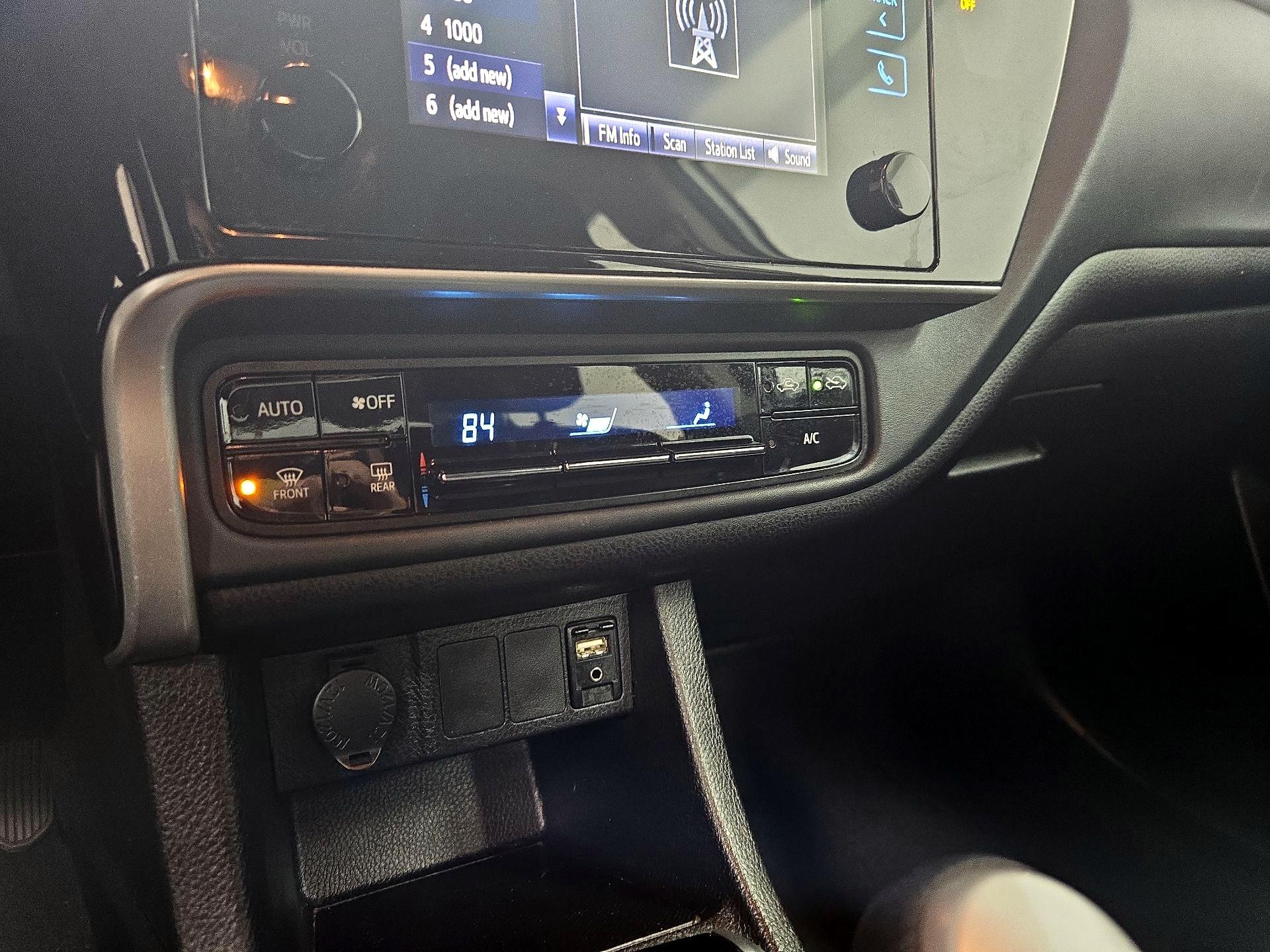 Thumbnail: 2019 Toyota Corolla - 16