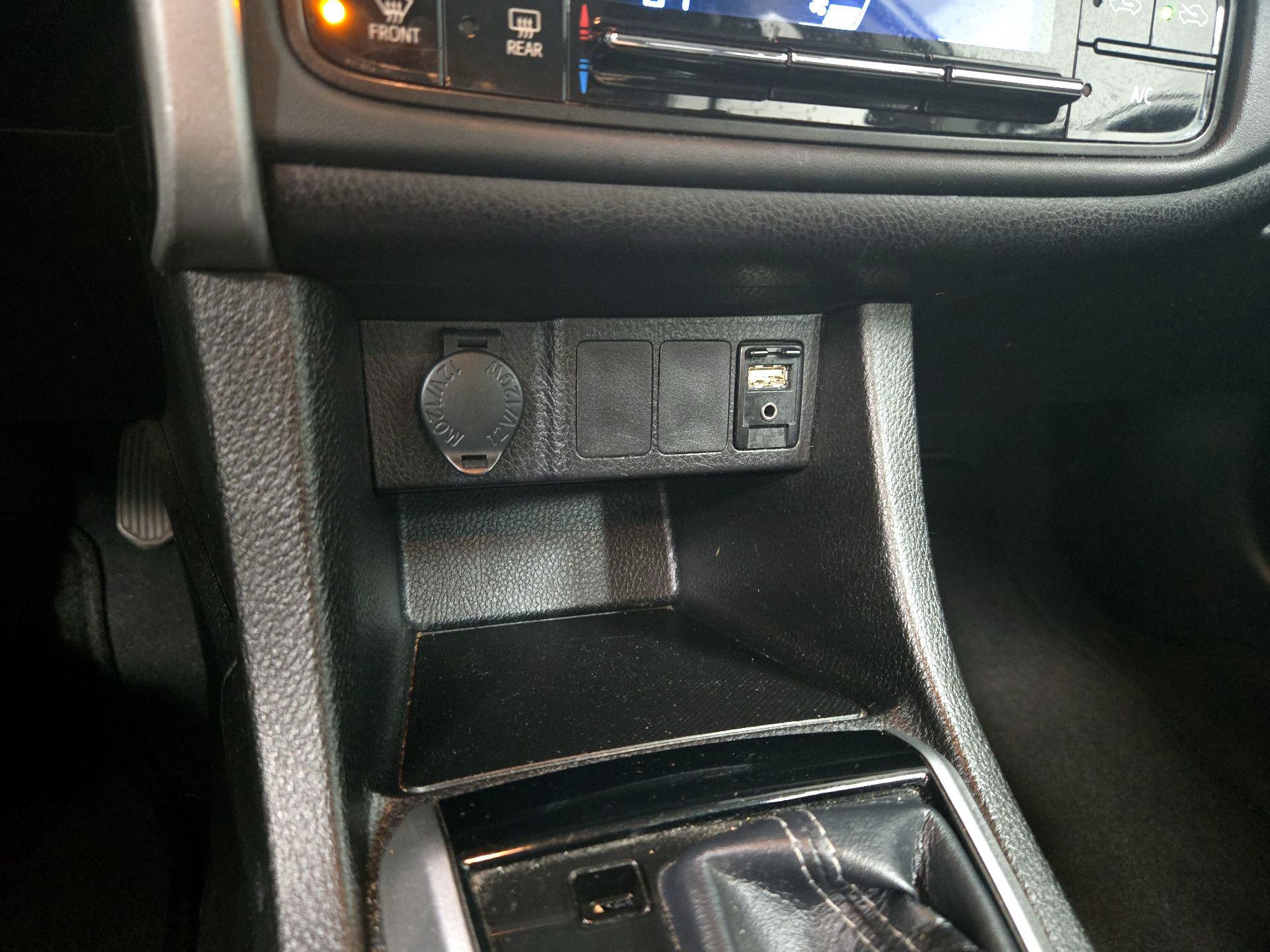 Thumbnail: 2019 Toyota Corolla - 18