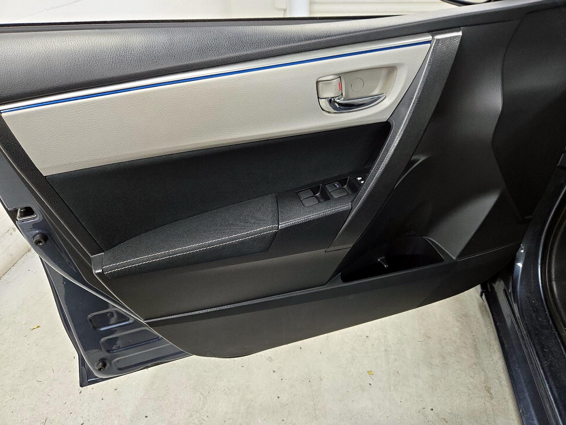 Thumbnail: 2016 Toyota Corolla - 12