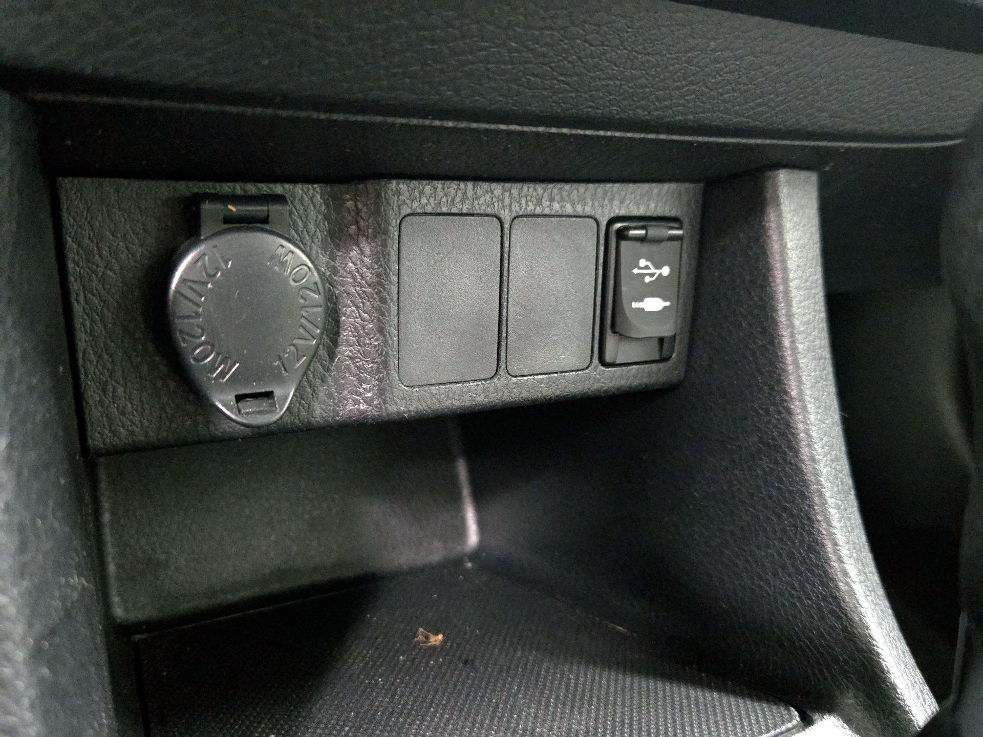 Thumbnail: 2016 Toyota Corolla - 18